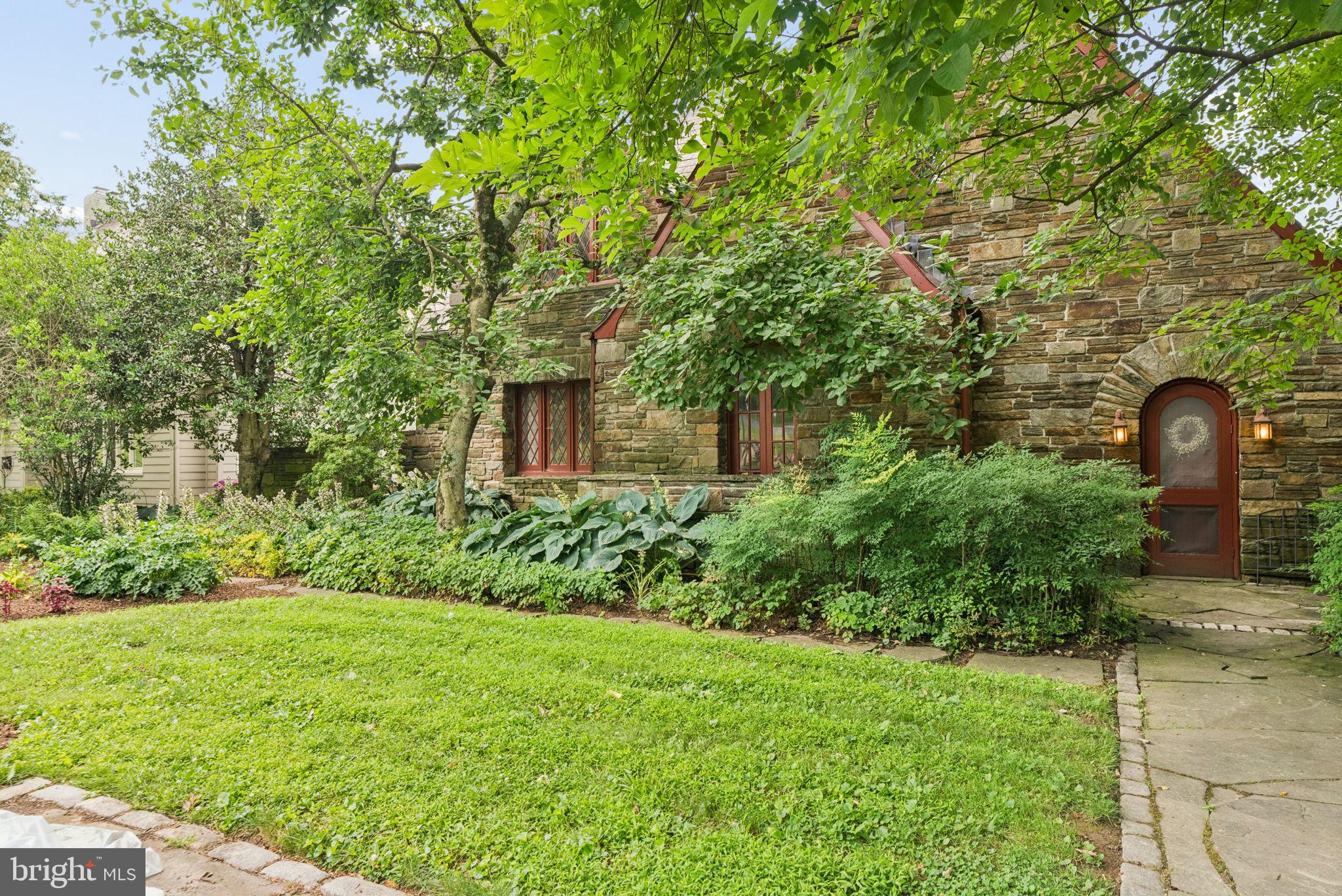 SOUTHLAND HILLS - Residential