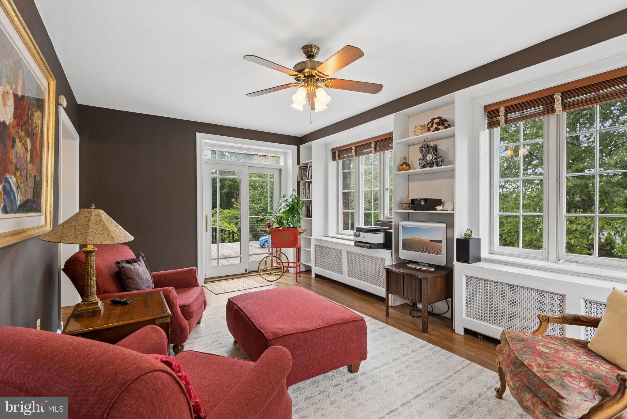 SOUTHLAND HILLS - Residential