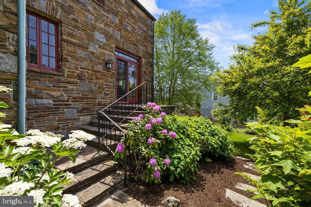 SOUTHLAND HILLS - Residential