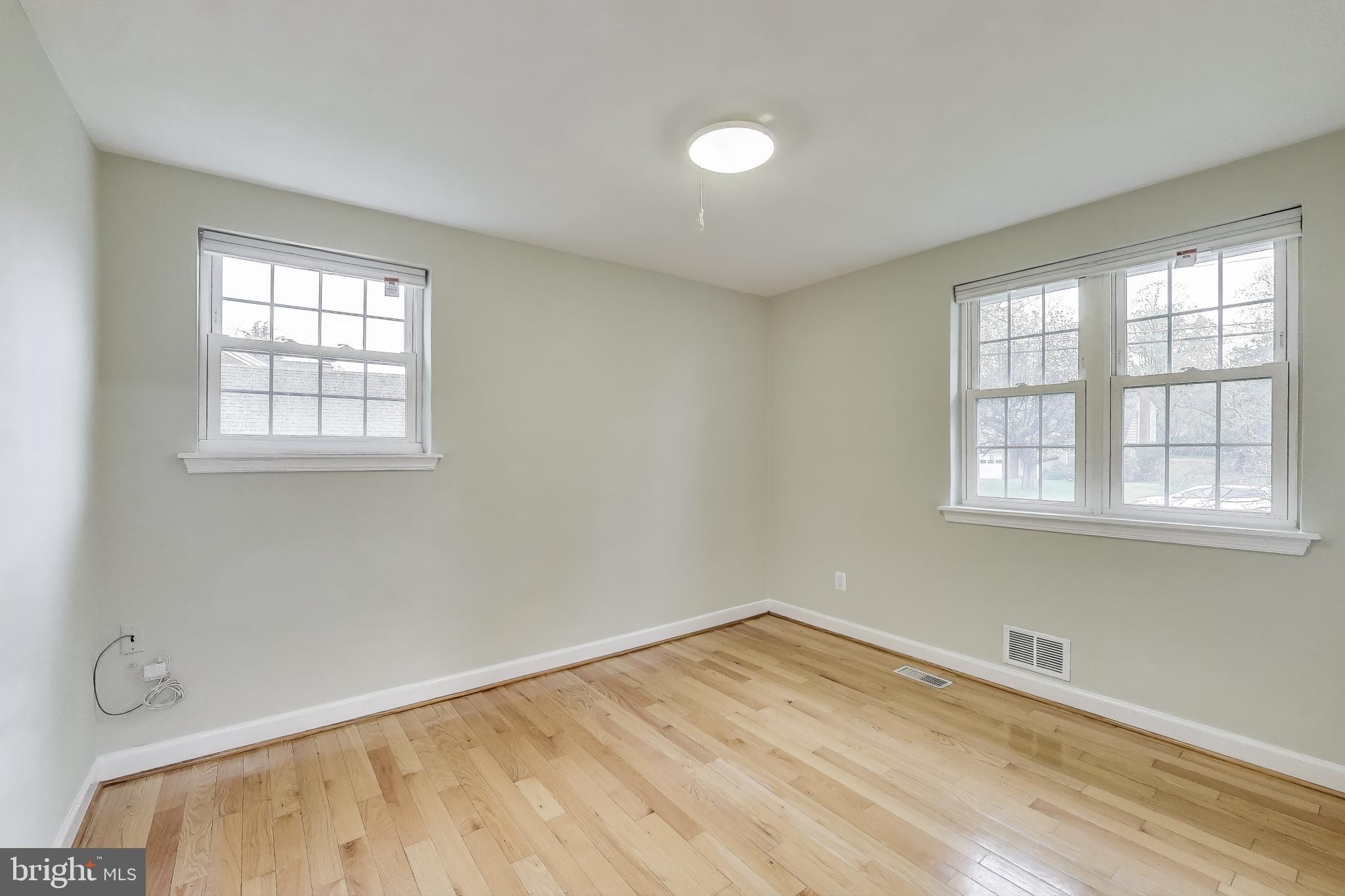 COLUMBIA PINES - Residential Lease