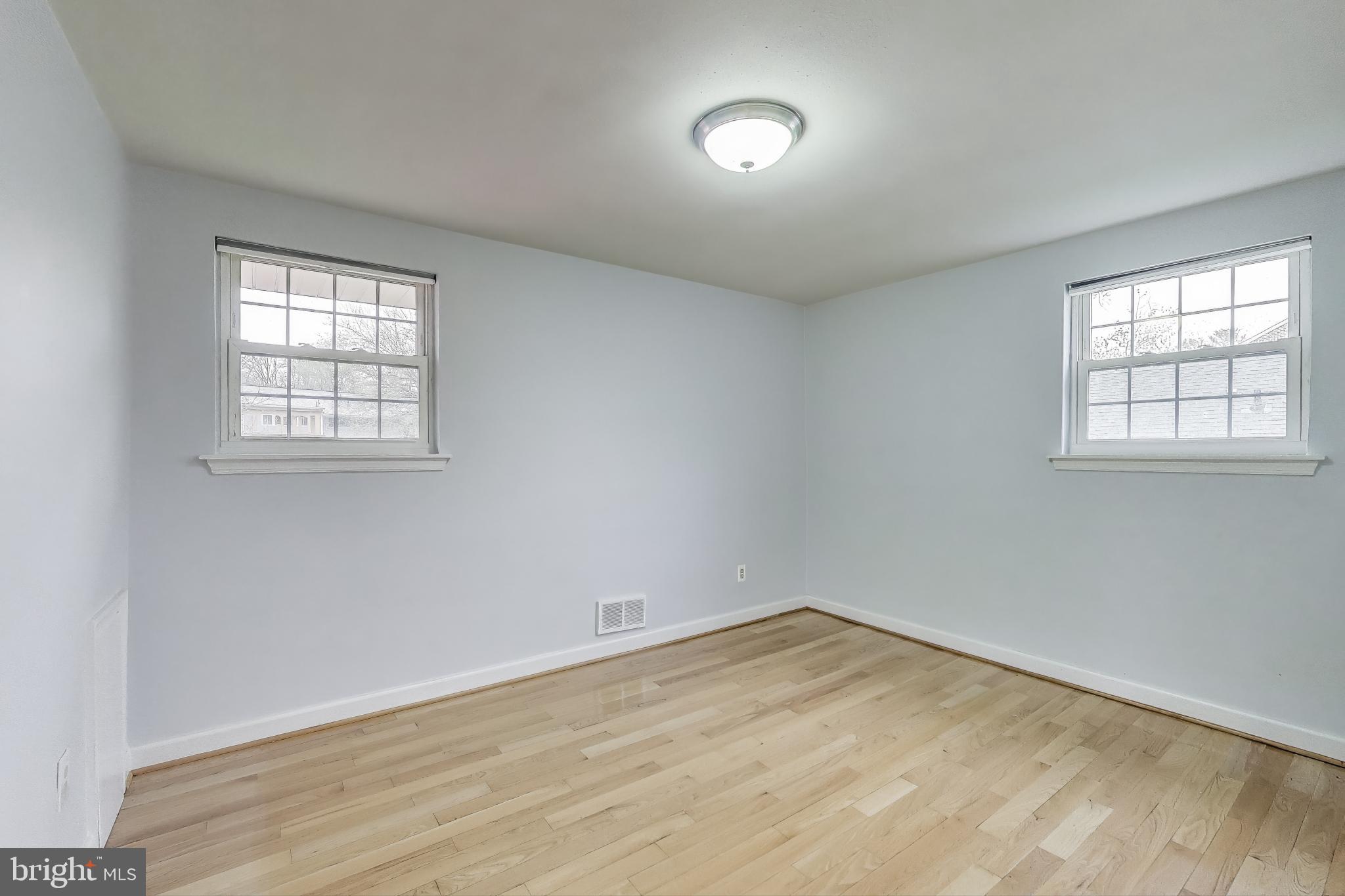 COLUMBIA PINES - Residential Lease