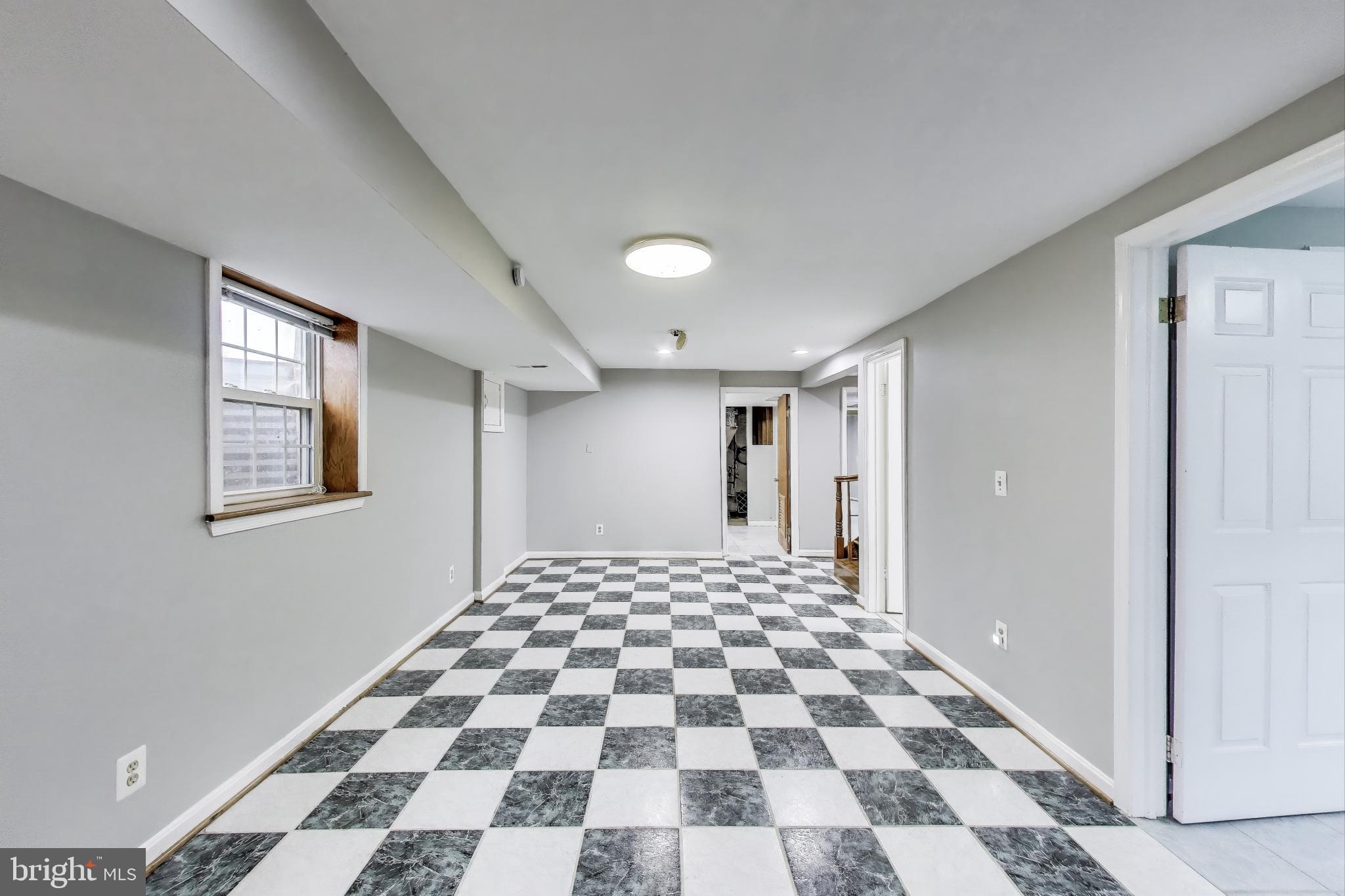 COLUMBIA PINES - Residential Lease