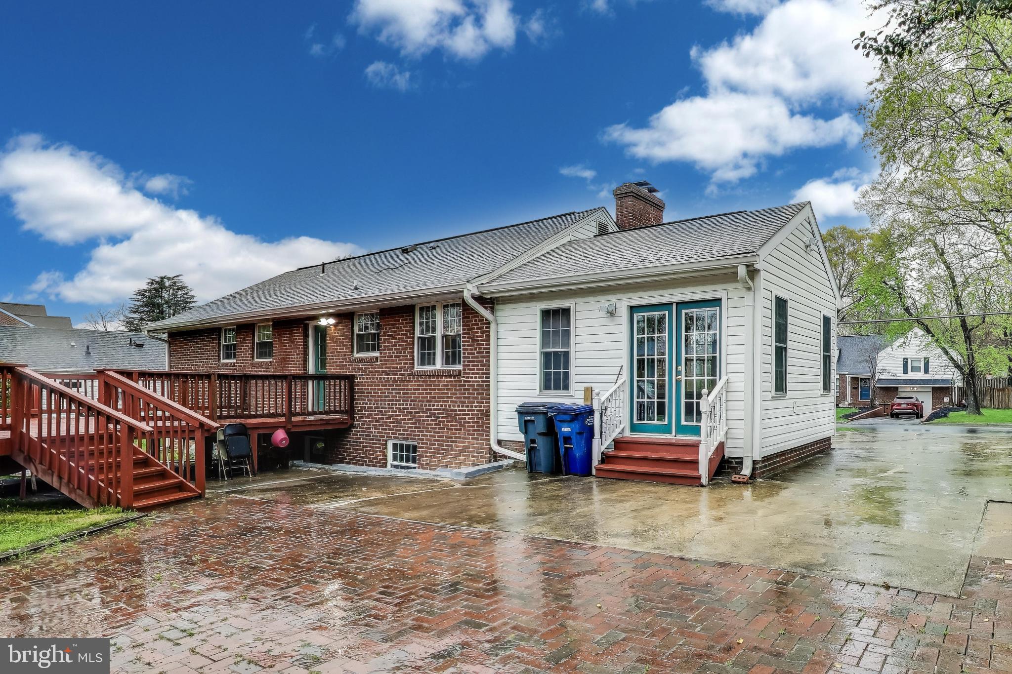 COLUMBIA PINES - Residential Lease