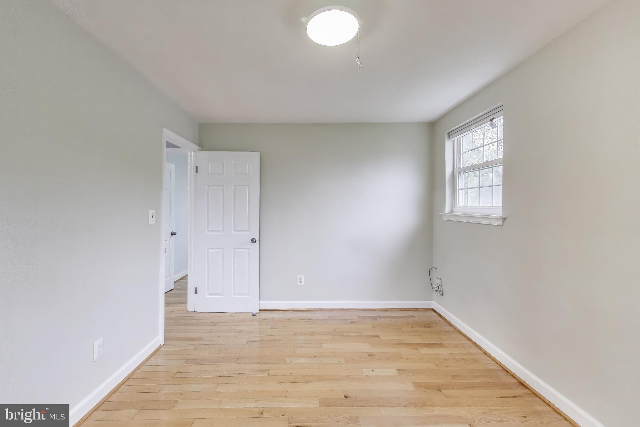 COLUMBIA PINES - Residential Lease
