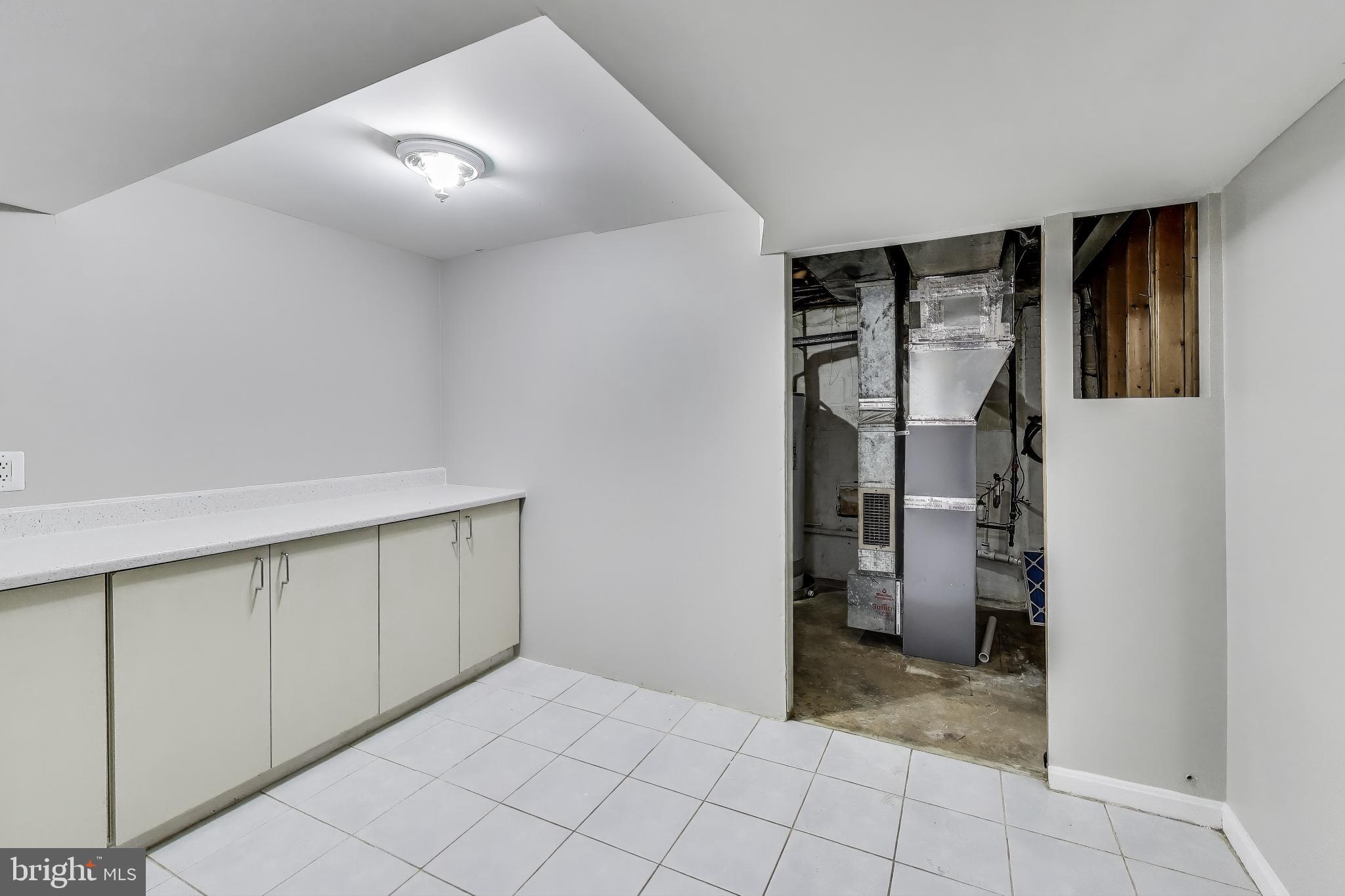 COLUMBIA PINES - Residential Lease