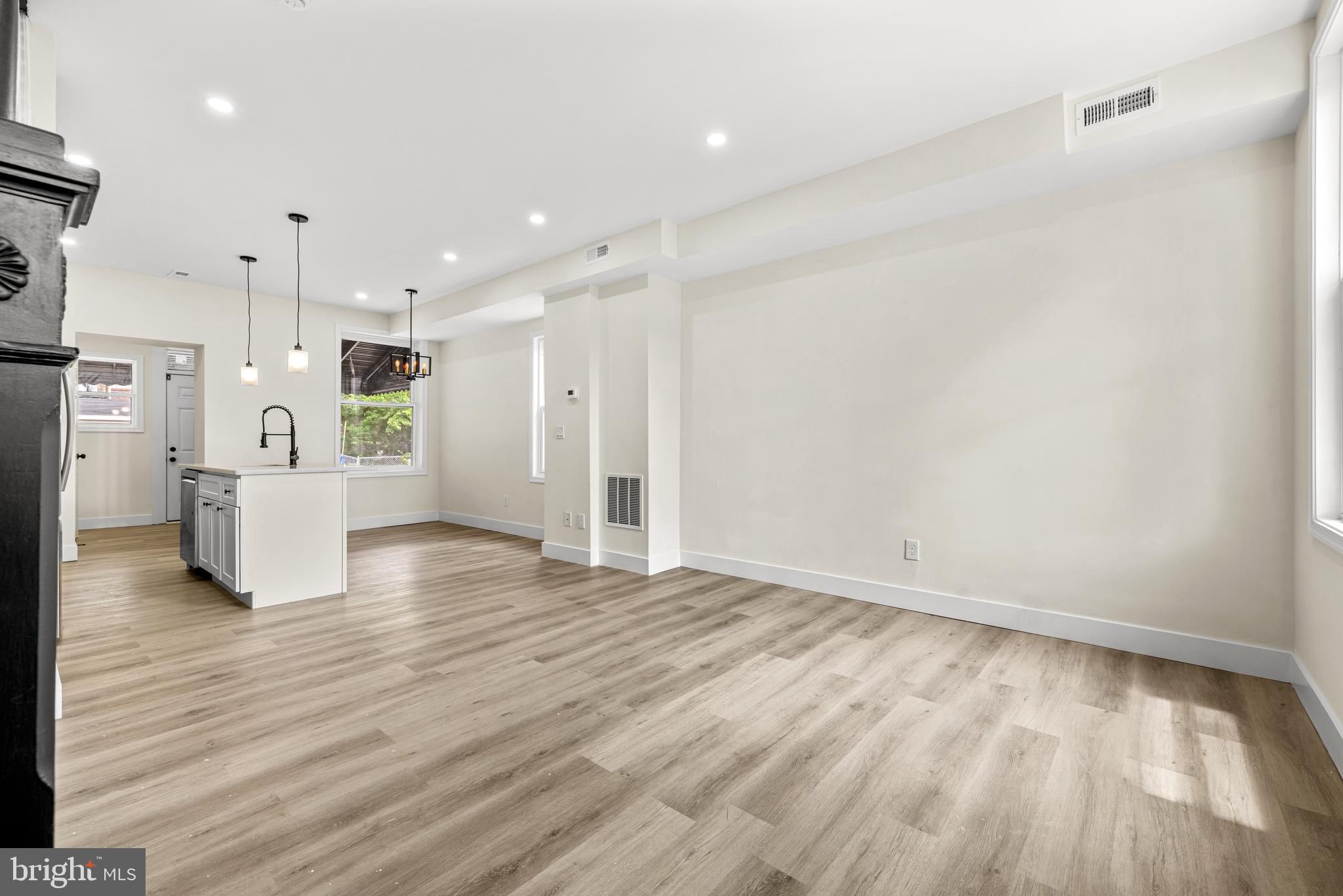 WAVERLY - Residential