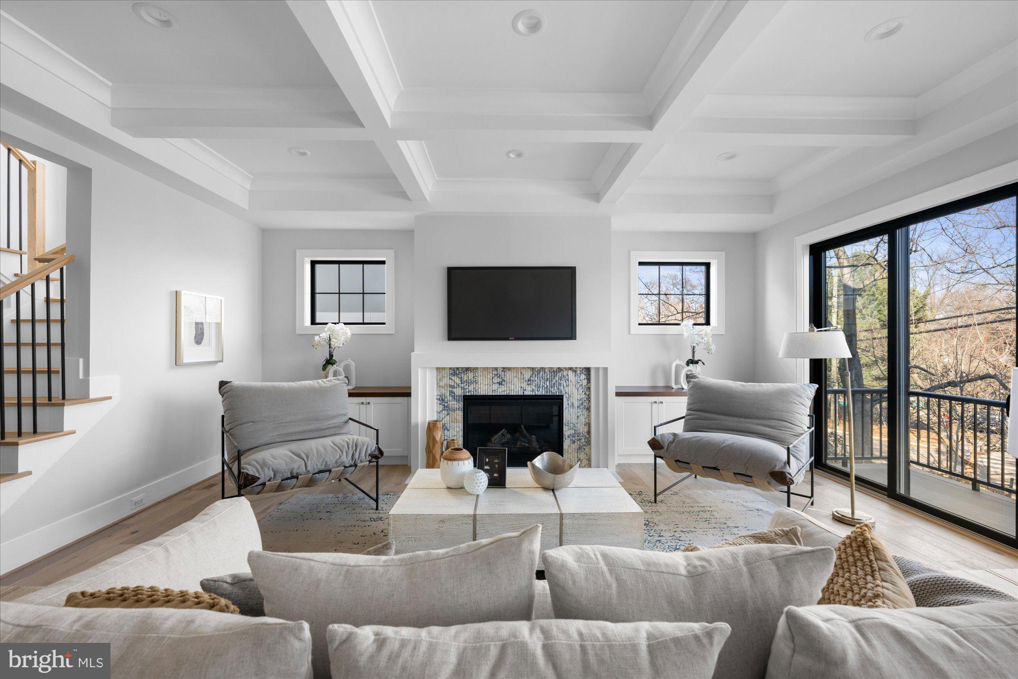 NORTH HIGHLAND - Residential