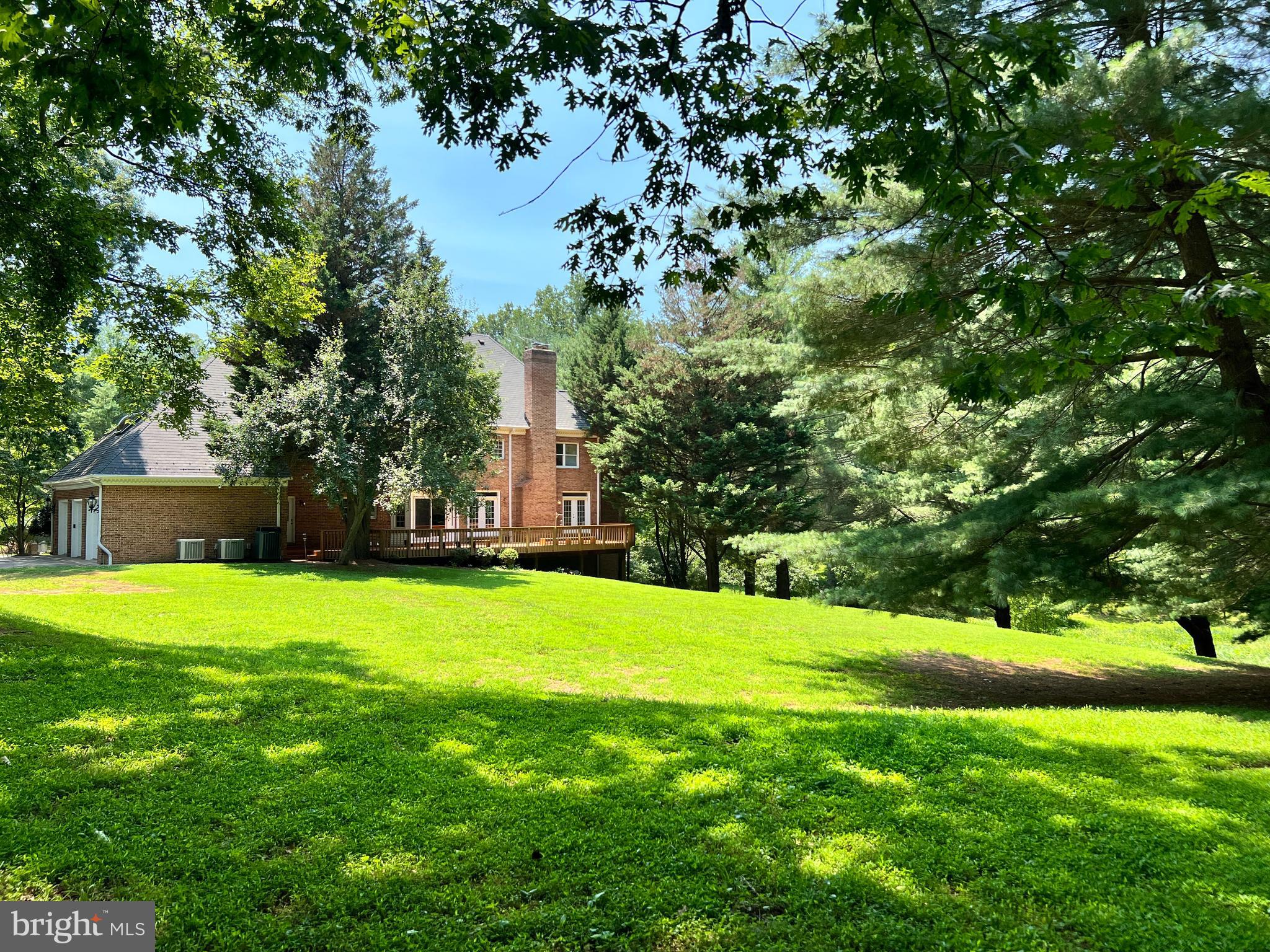 GOLDEN WOODS - Residential
