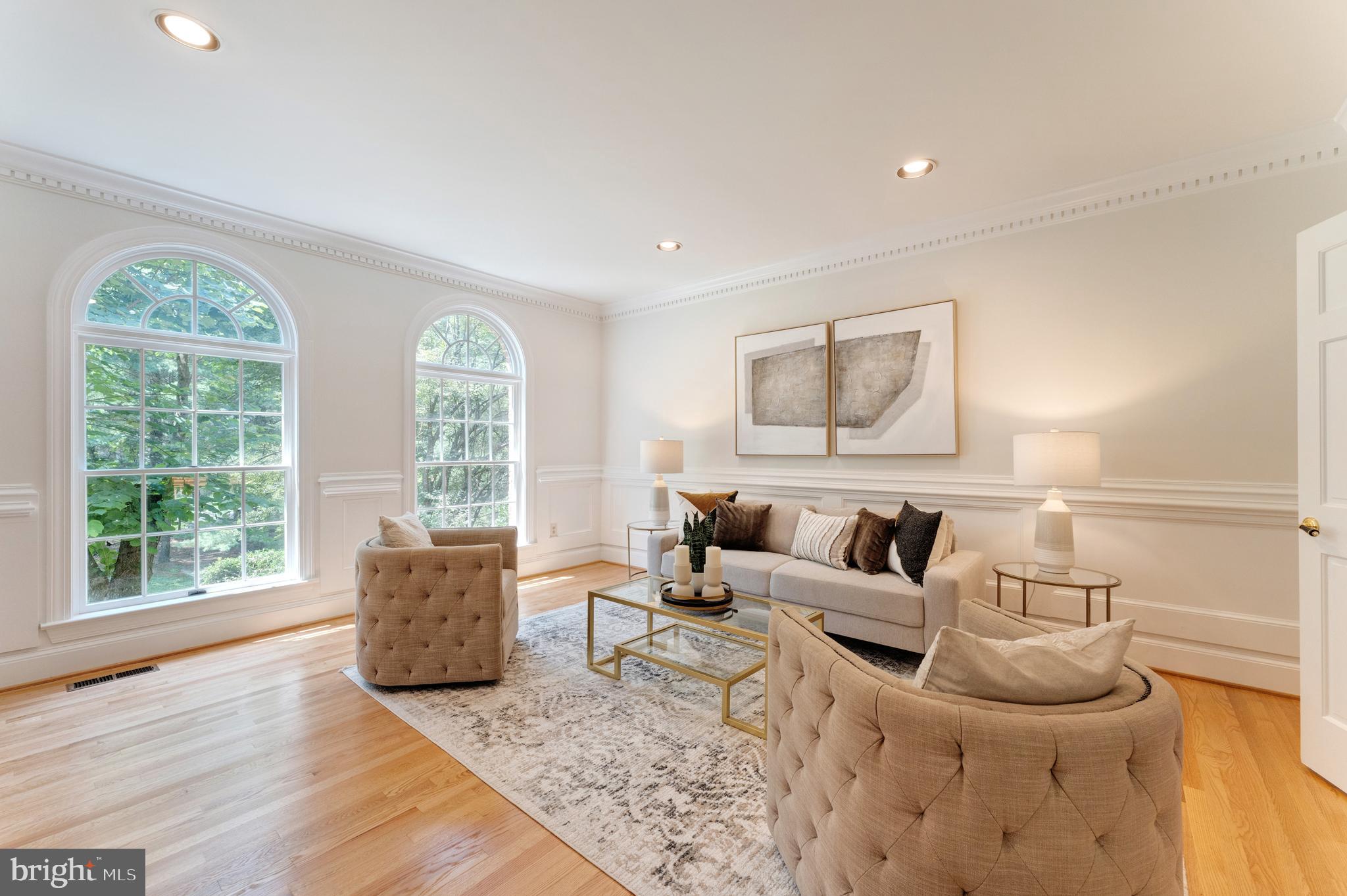 GOLDEN WOODS - Residential