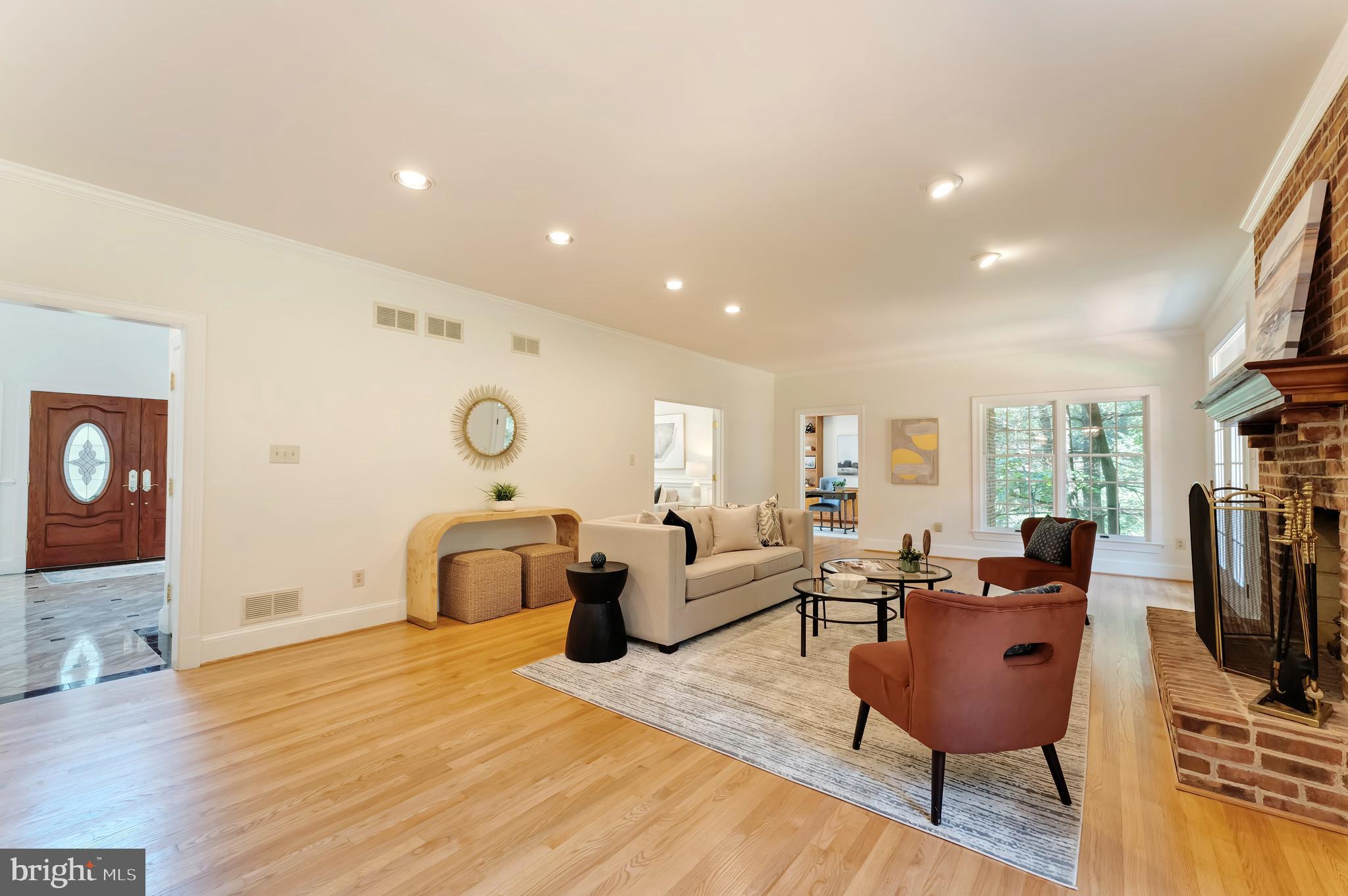 GOLDEN WOODS - Residential