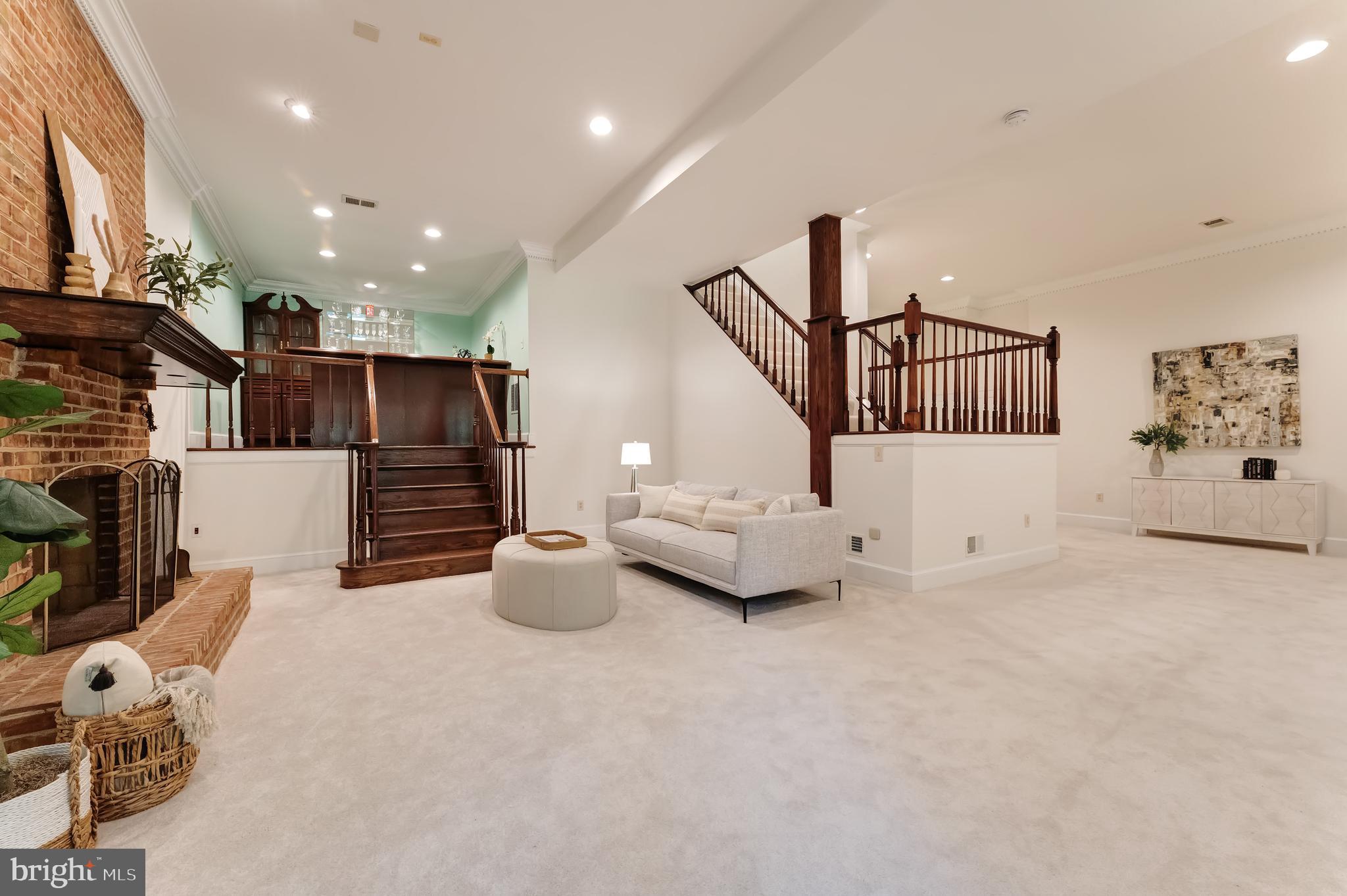 GOLDEN WOODS - Residential