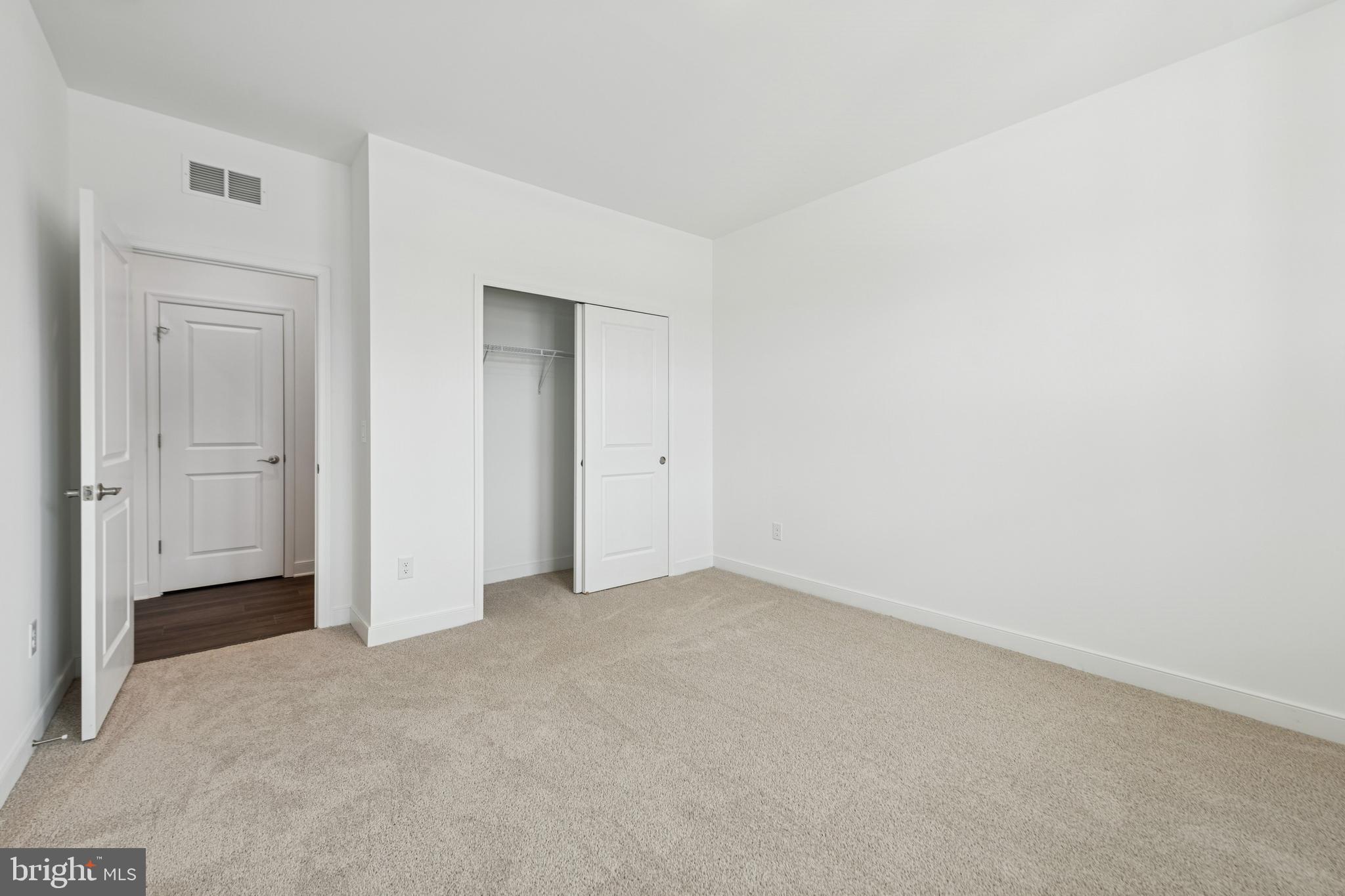 FOUR SEASONS AT EASTON - Residential