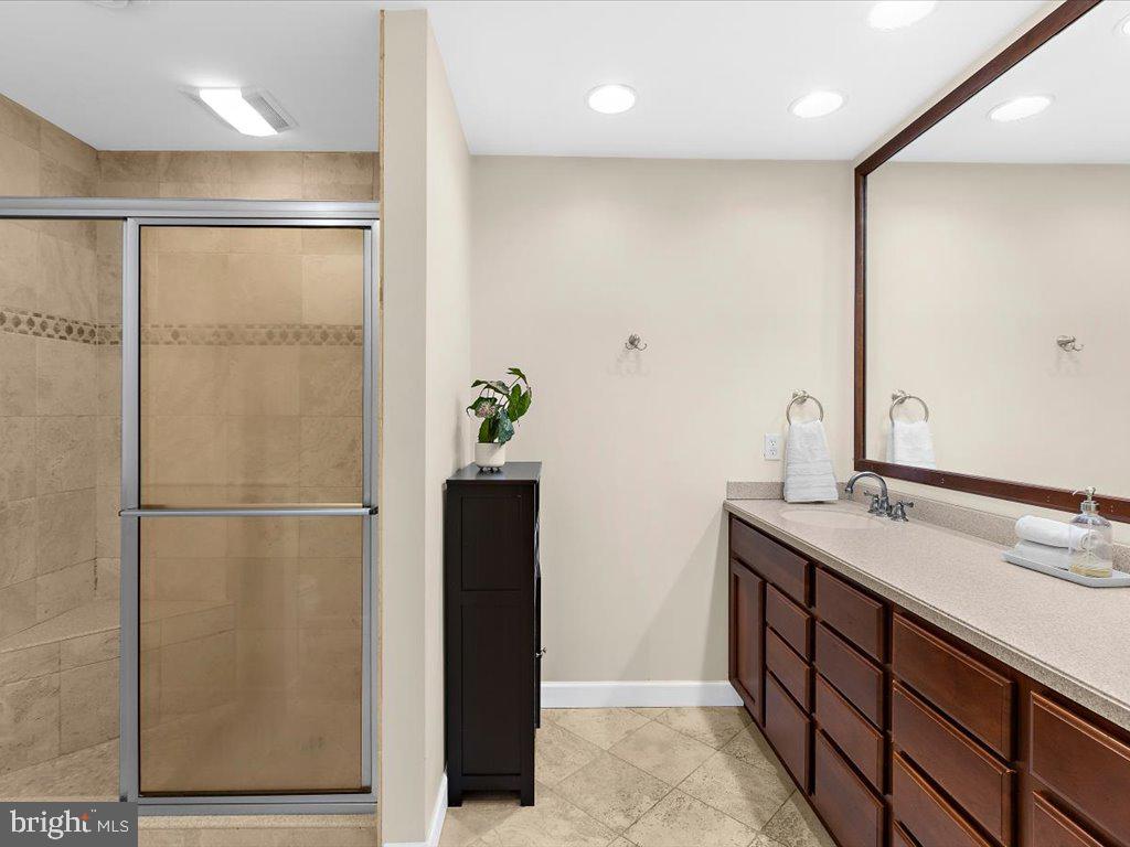 SOUTHWOODS - Residential