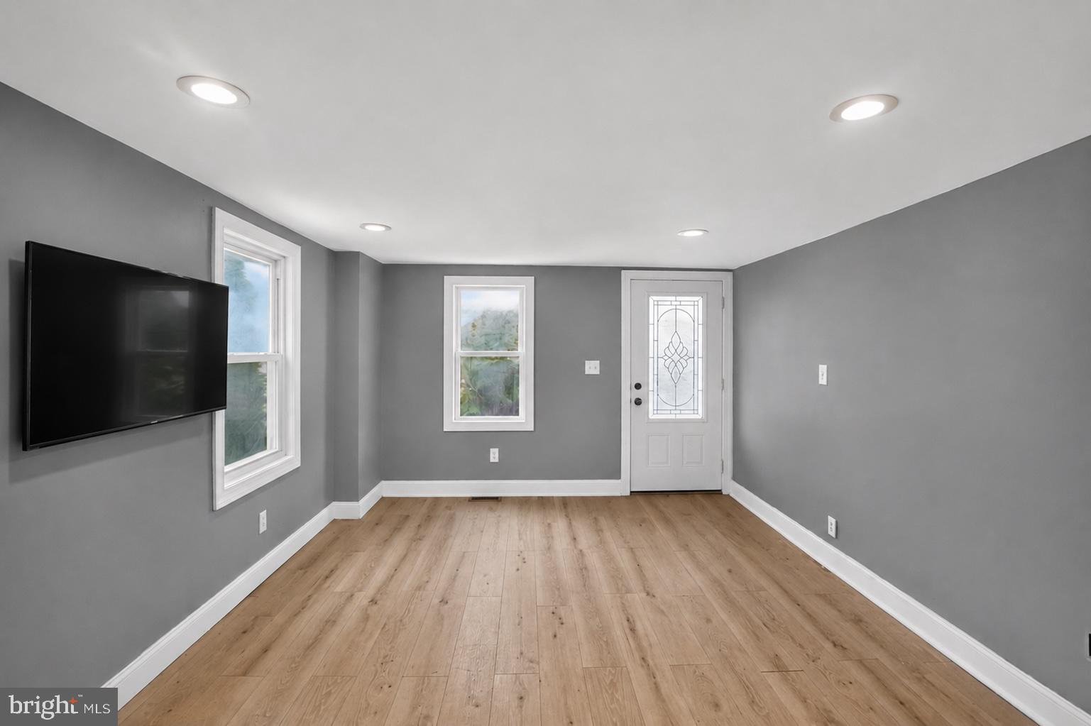 DOUGLASSVILLE - Residential