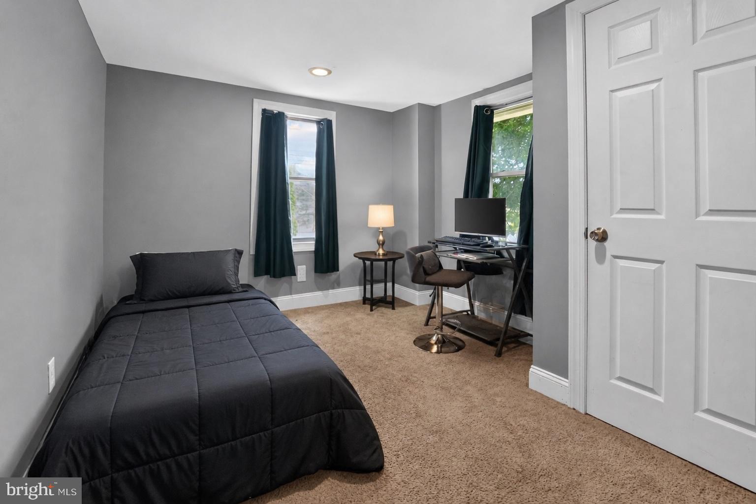 DOUGLASSVILLE - Residential