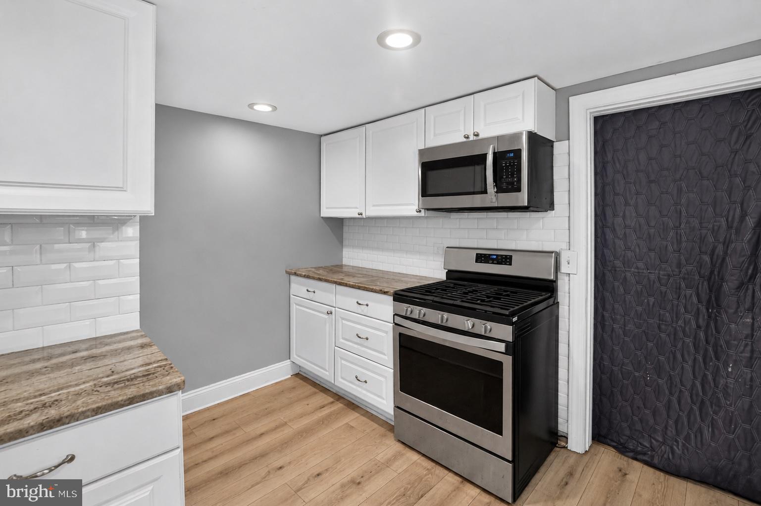 DOUGLASSVILLE - Residential
