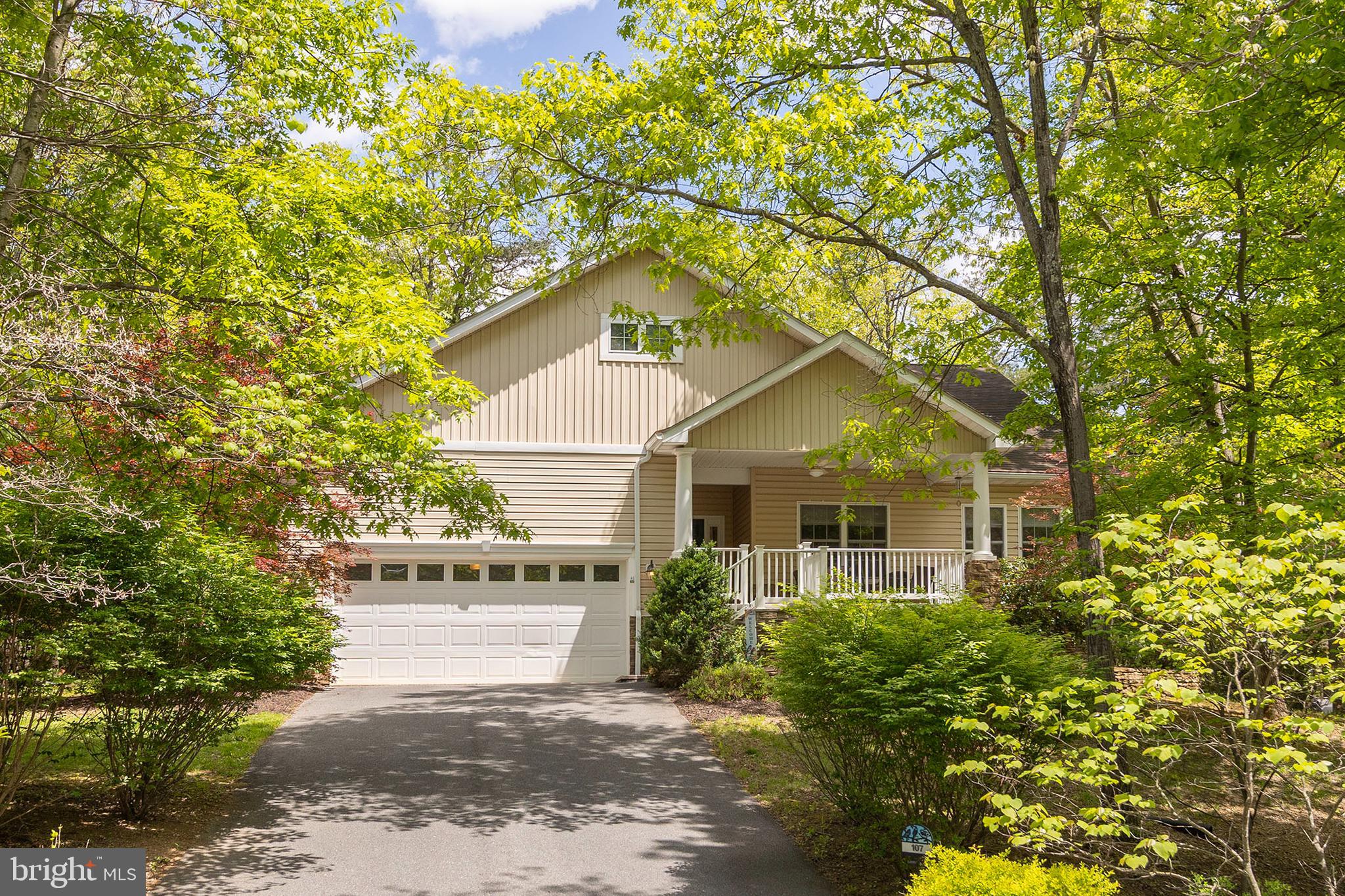 LAKE HOLIDAY ESTATES - Residential