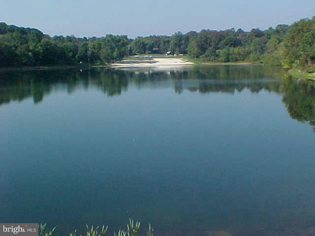 SHAWNEELAND - Land