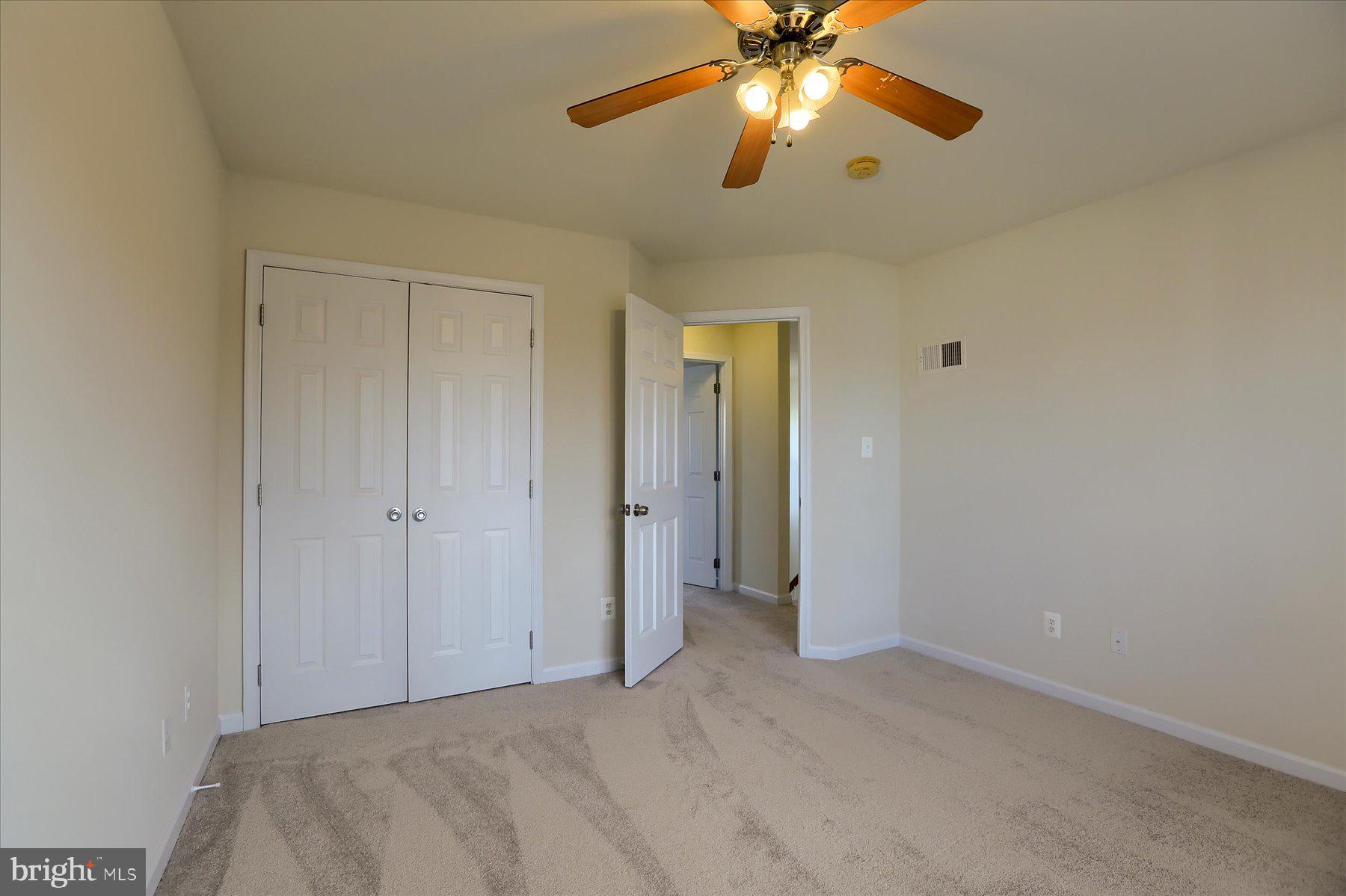 HOLLY HILLS - Residential