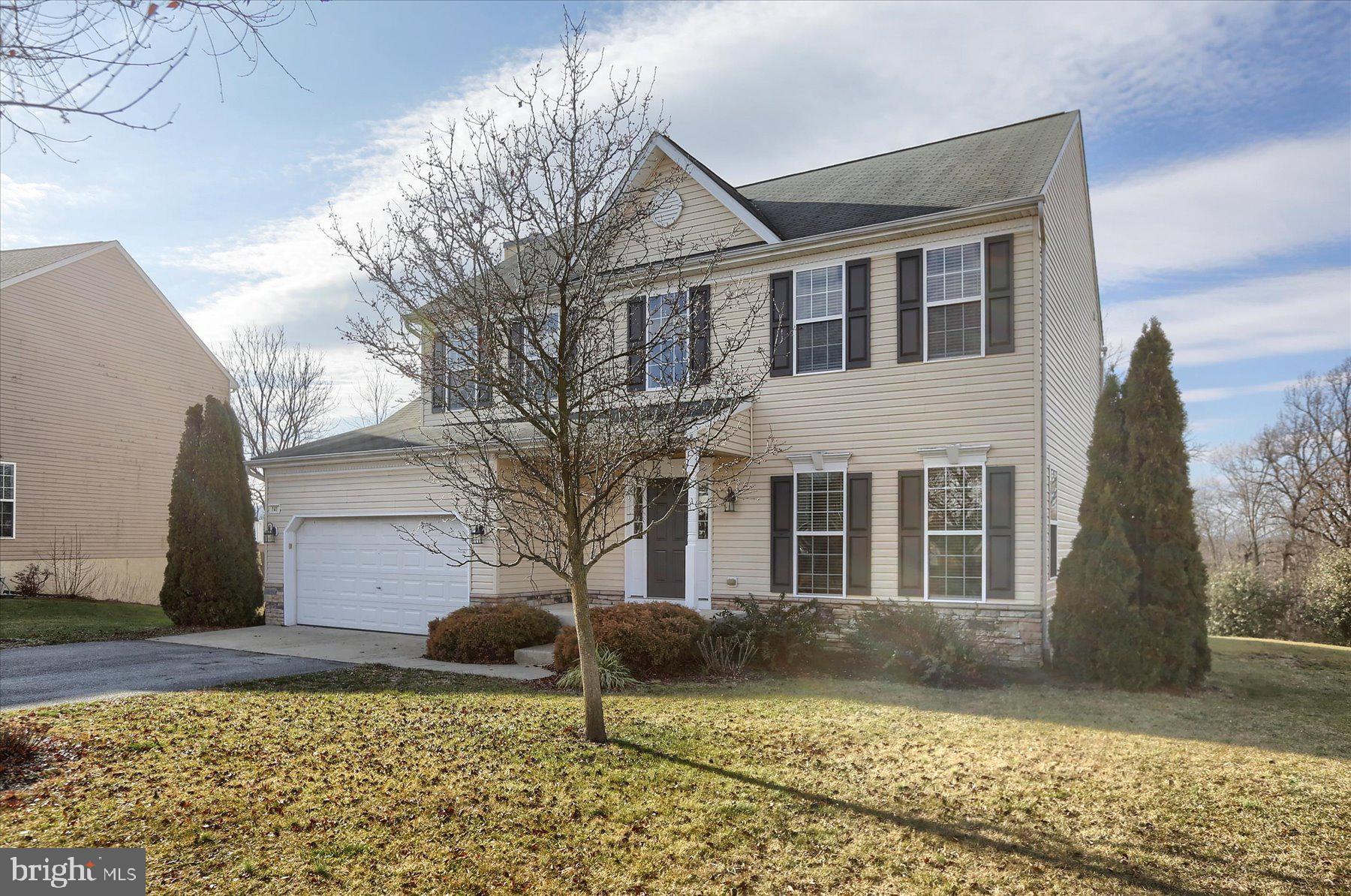 HOLLY HILLS - Residential