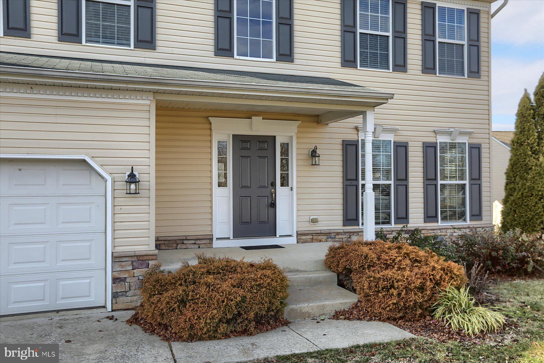 HOLLY HILLS - Residential