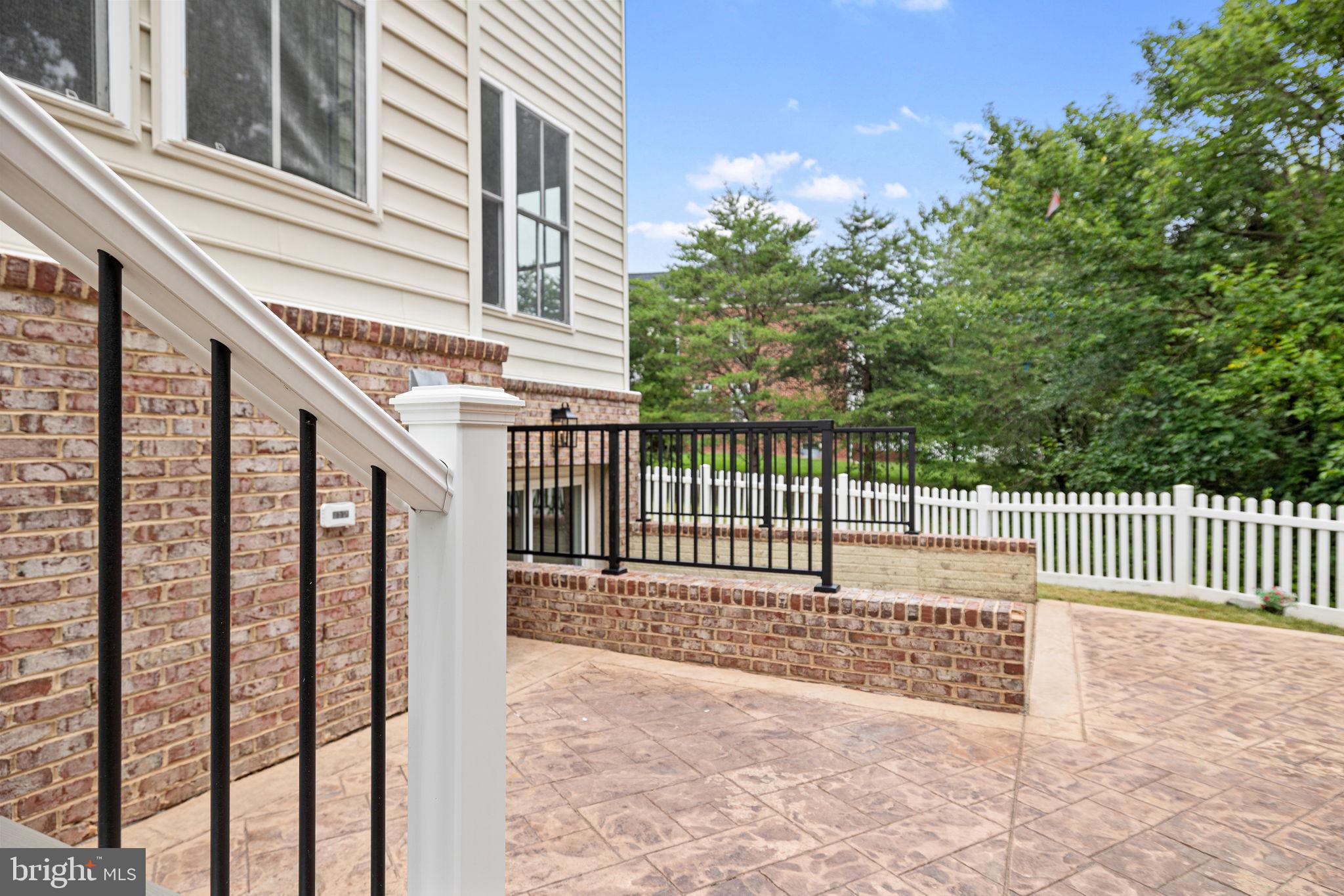 NEW BRISTOW VILLAGE - Residential