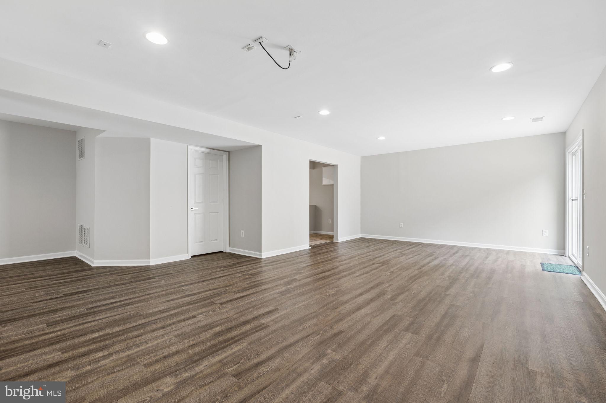 NEW BRISTOW VILLAGE - Residential