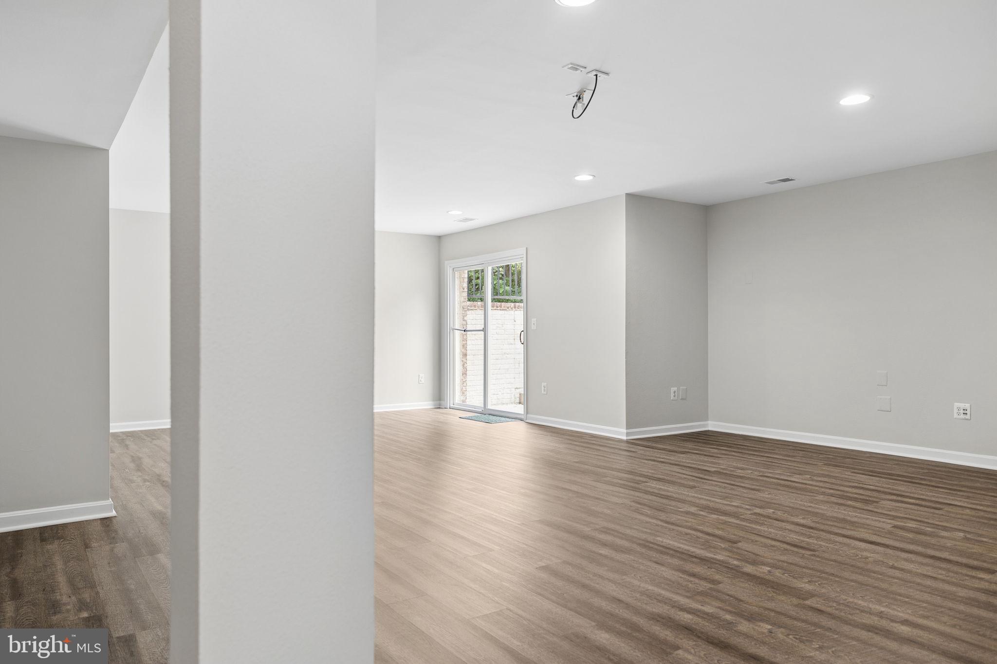 NEW BRISTOW VILLAGE - Residential