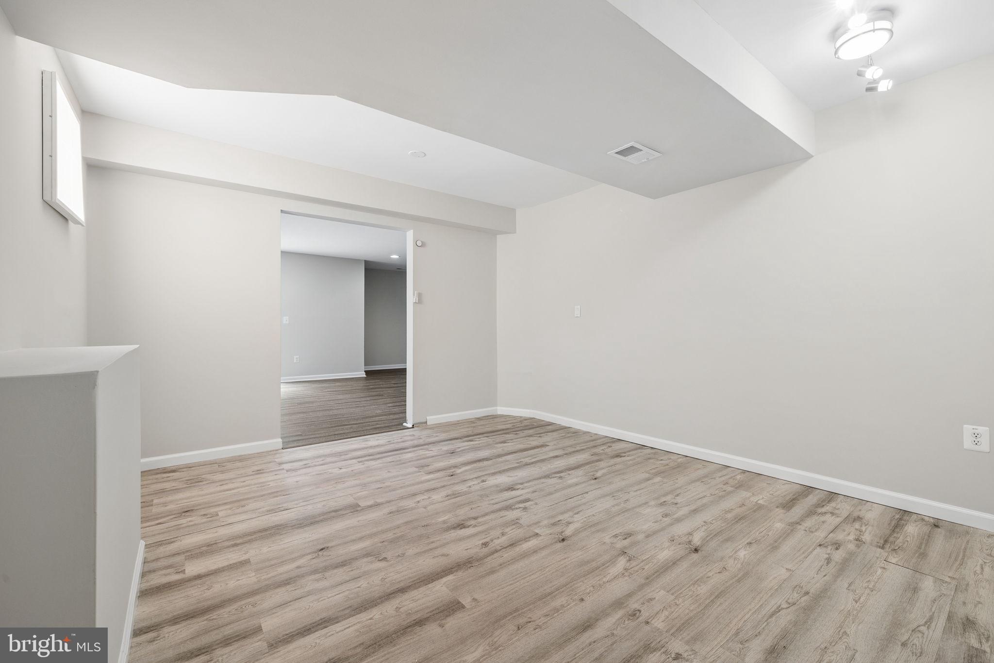 NEW BRISTOW VILLAGE - Residential
