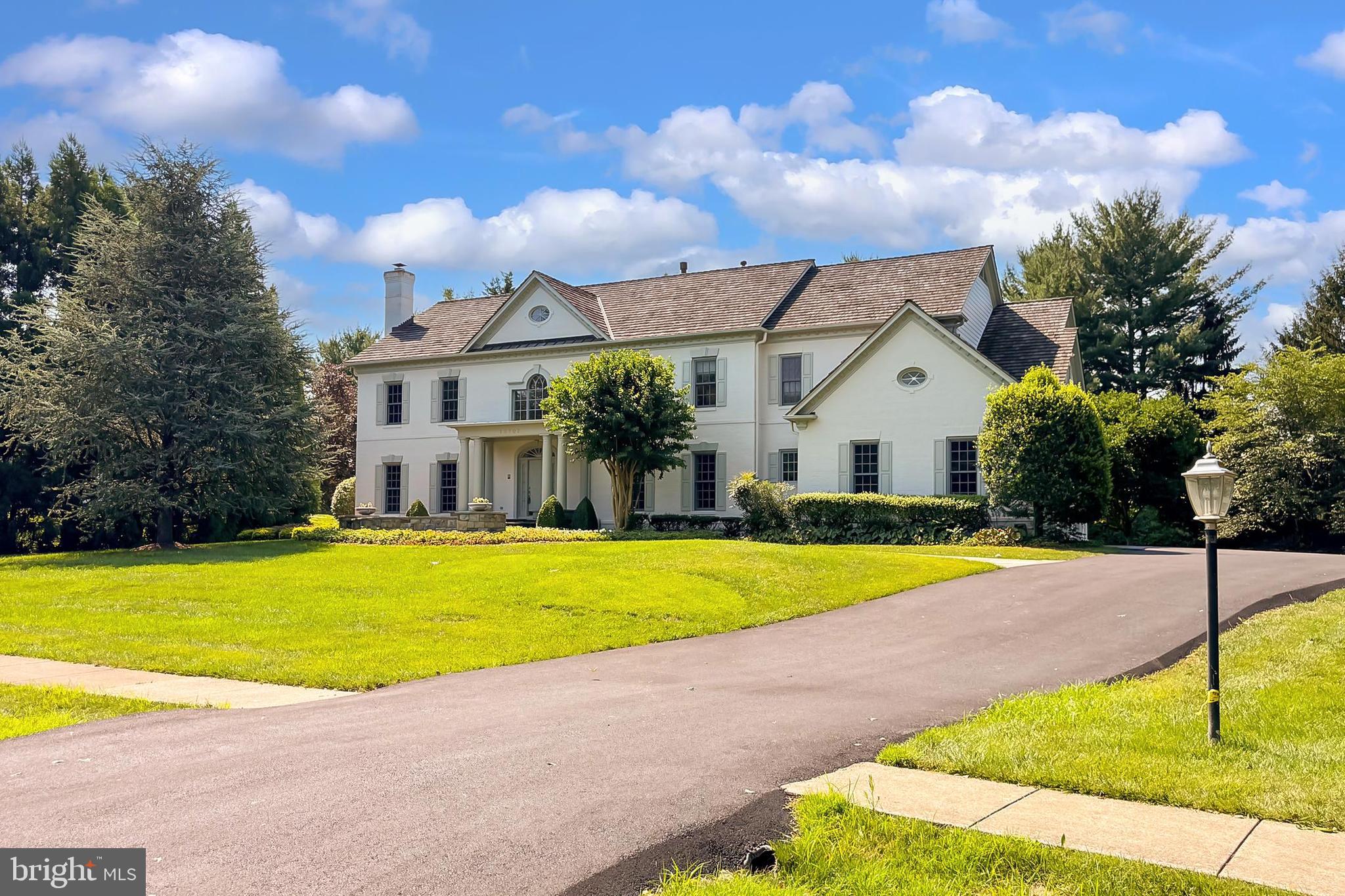FALLS POINTE - Residential