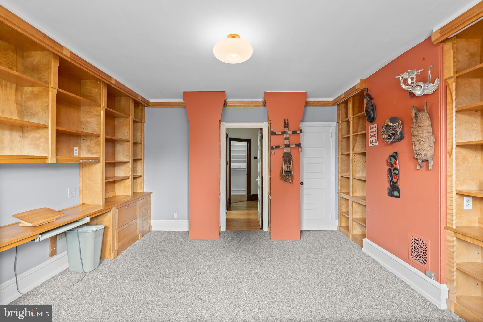 UNIVERSITY CITY - Residential