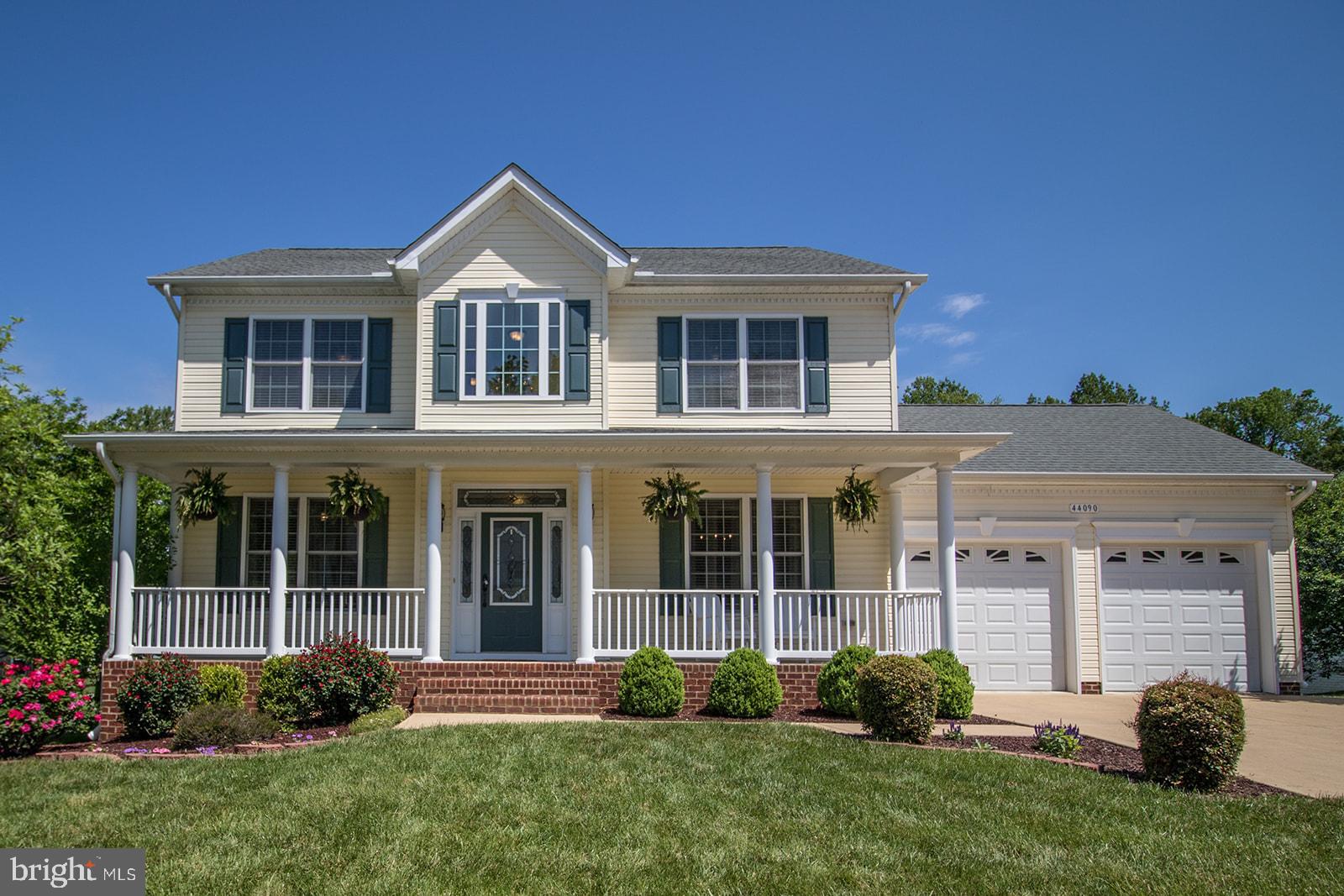 ESTATES AT JOY CHAPEL - Residential