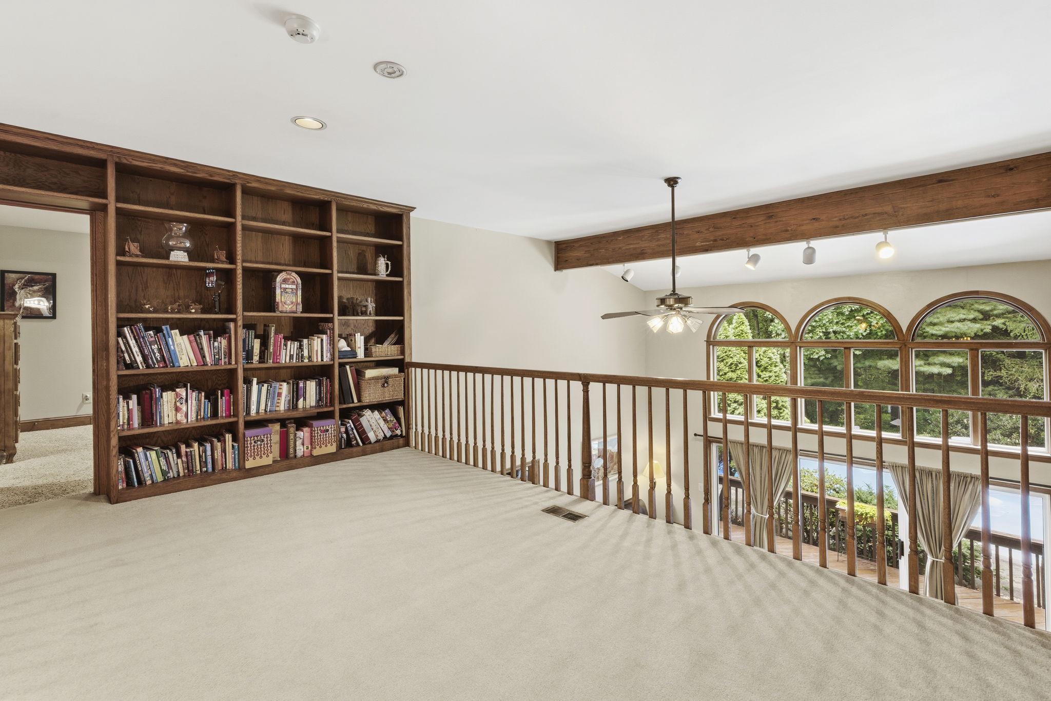 HAMPTON FOREST - Residential