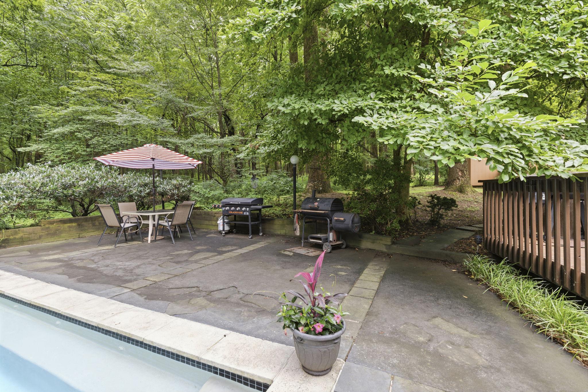 HAMPTON FOREST - Residential