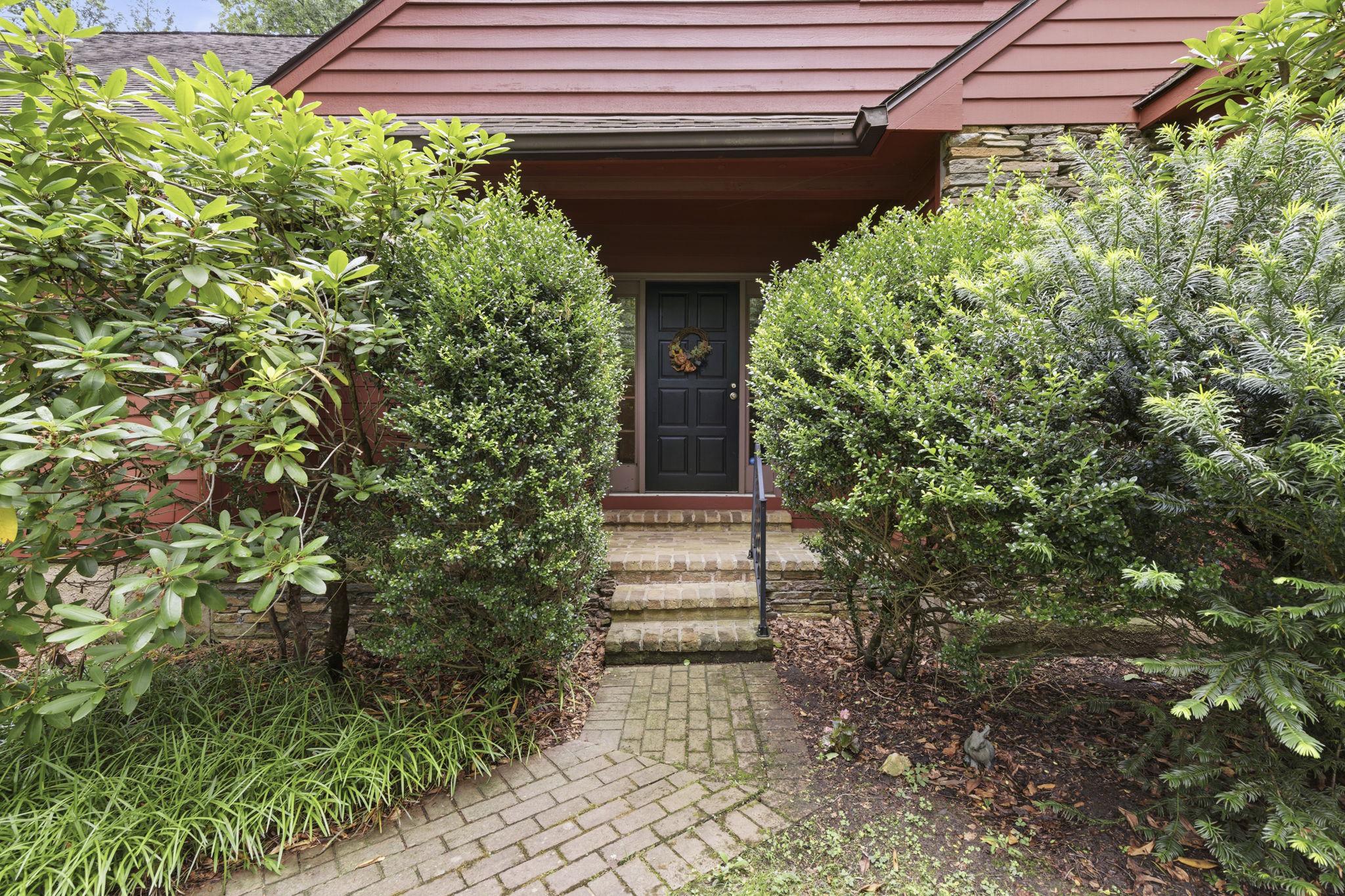 HAMPTON FOREST - Residential