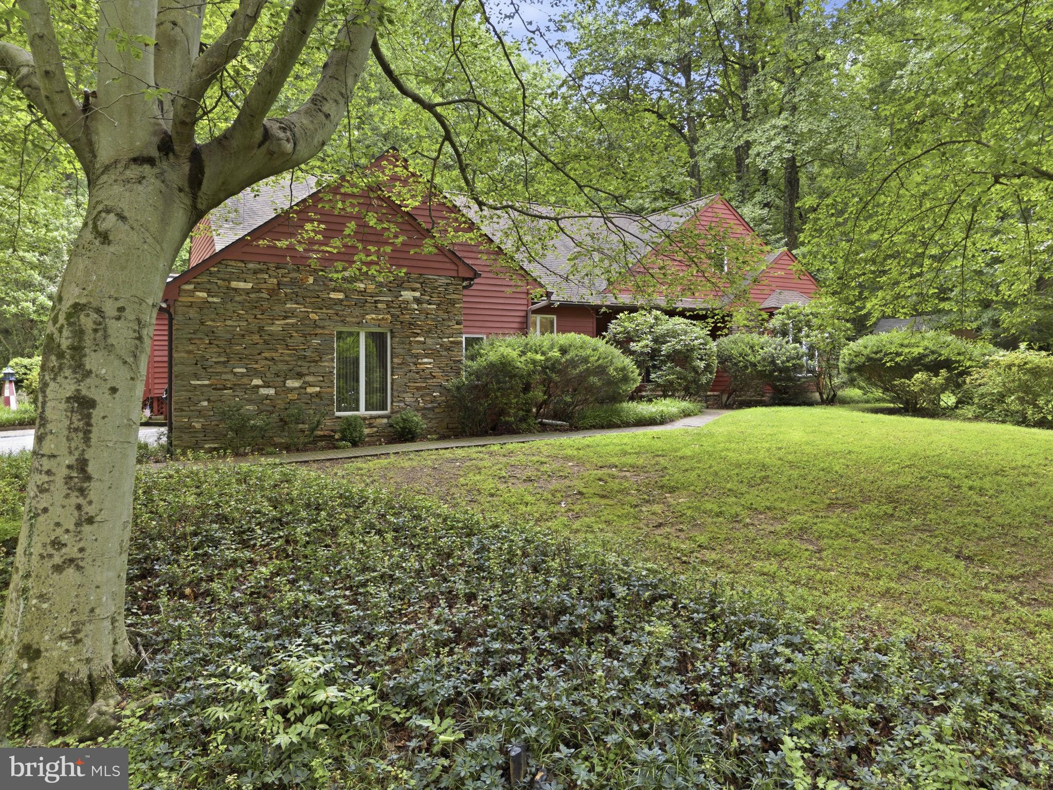 HAMPTON FOREST - Residential