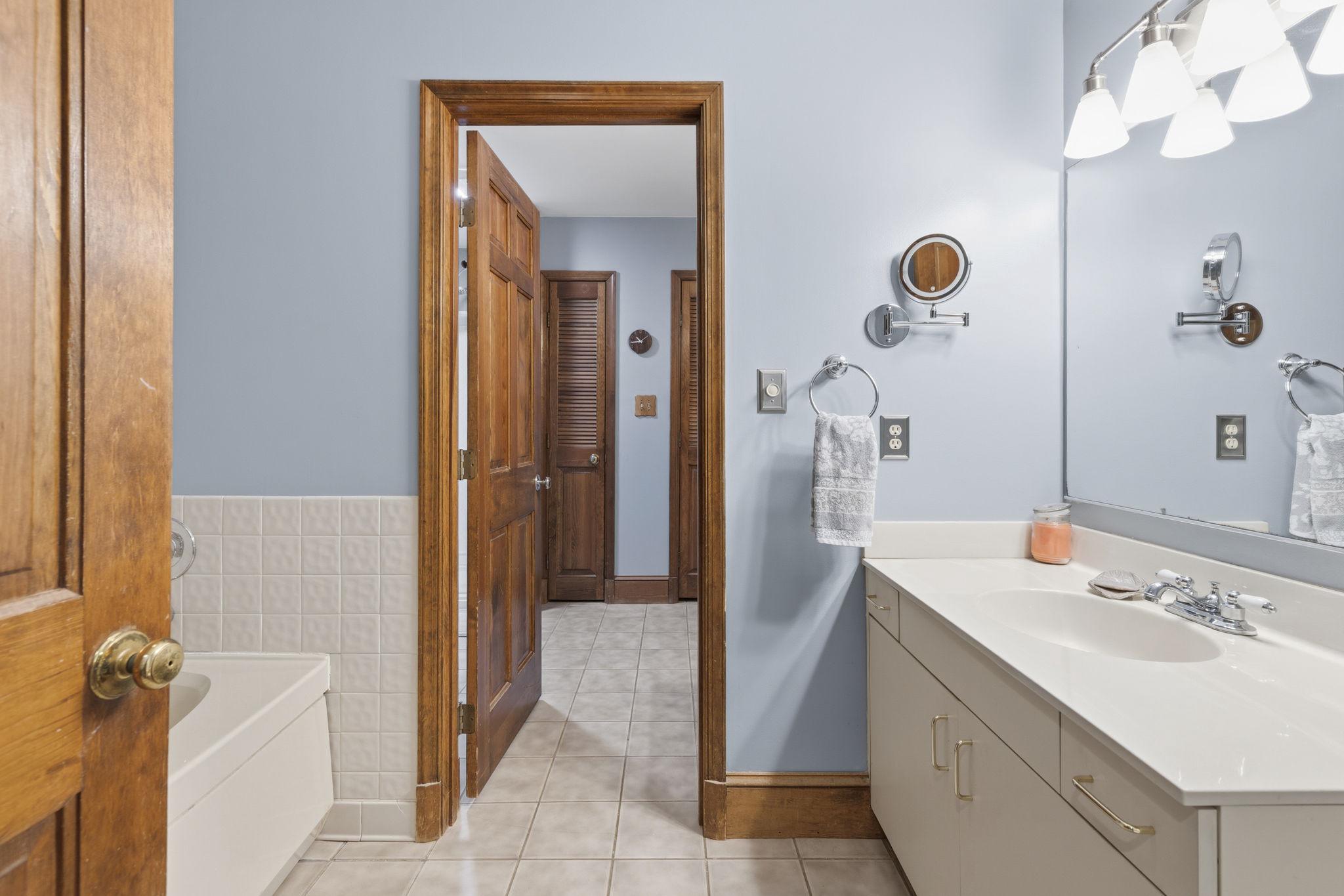 HAMPTON FOREST - Residential