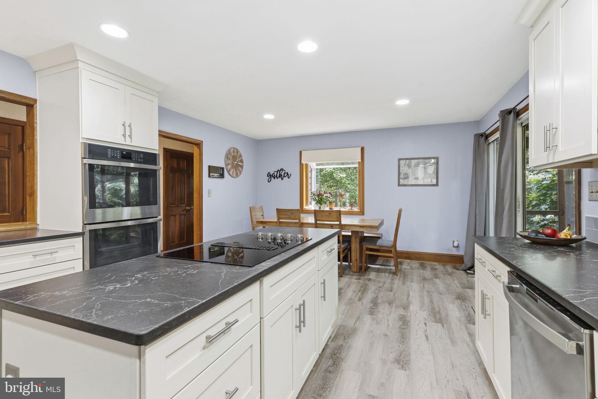 HAMPTON FOREST - Residential