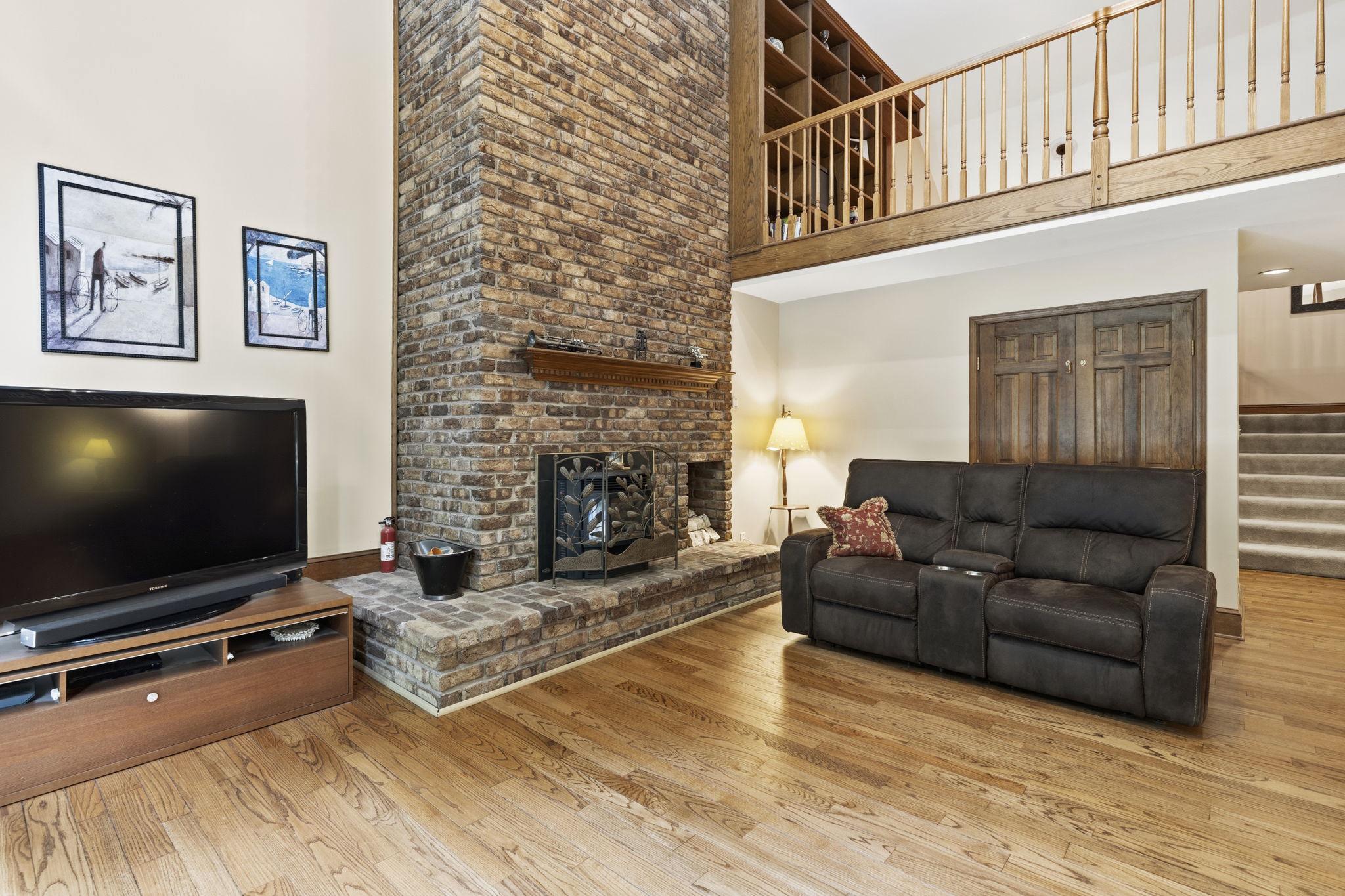 HAMPTON FOREST - Residential