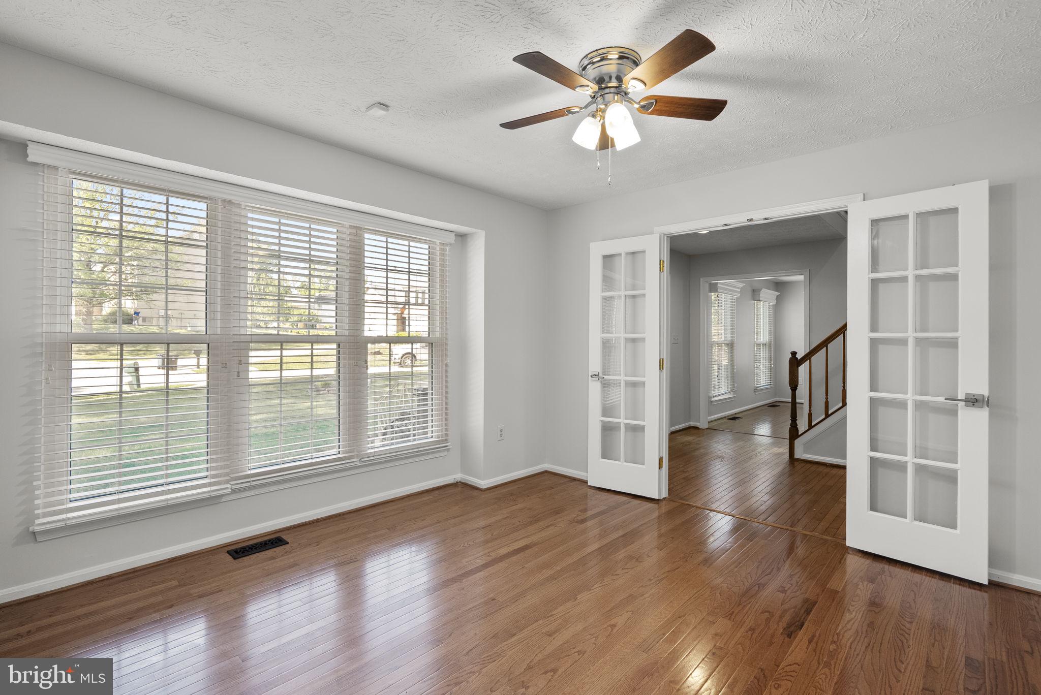 WINDSOR PARK - Residential