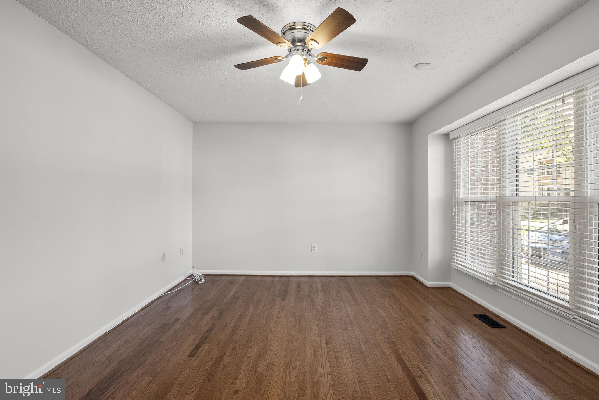 WINDSOR PARK - Residential