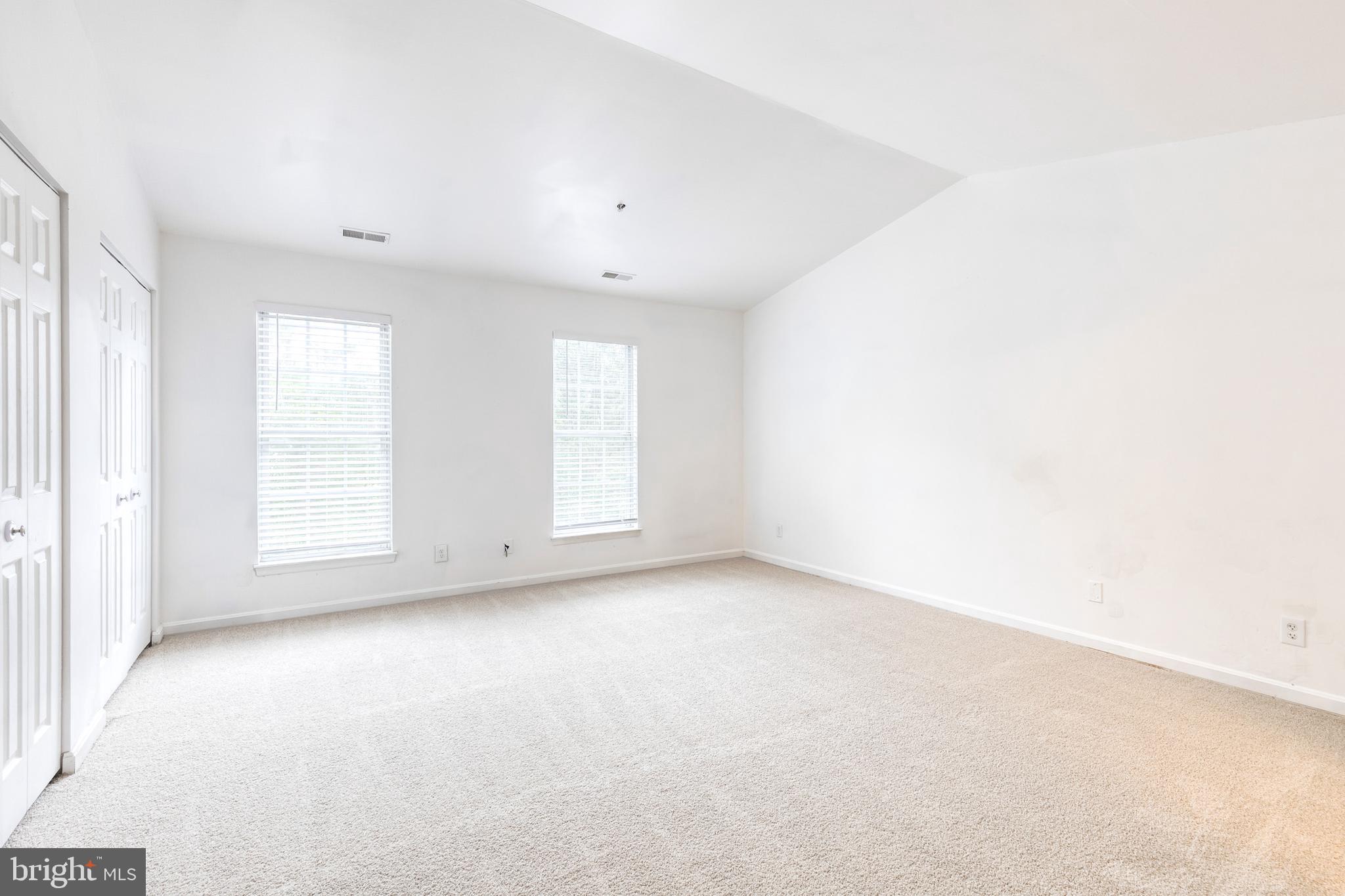 CLOVERLEAF COMMONS - Residential