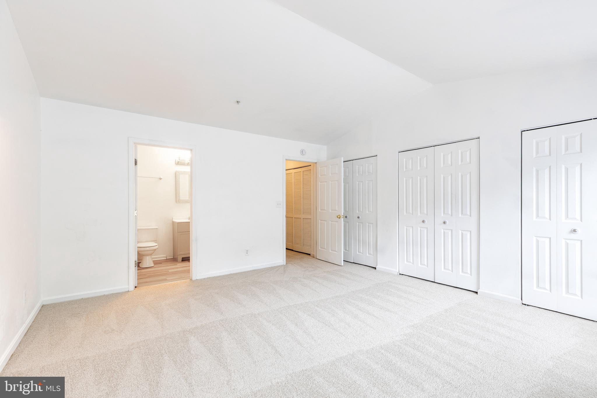 CLOVERLEAF COMMONS - Residential