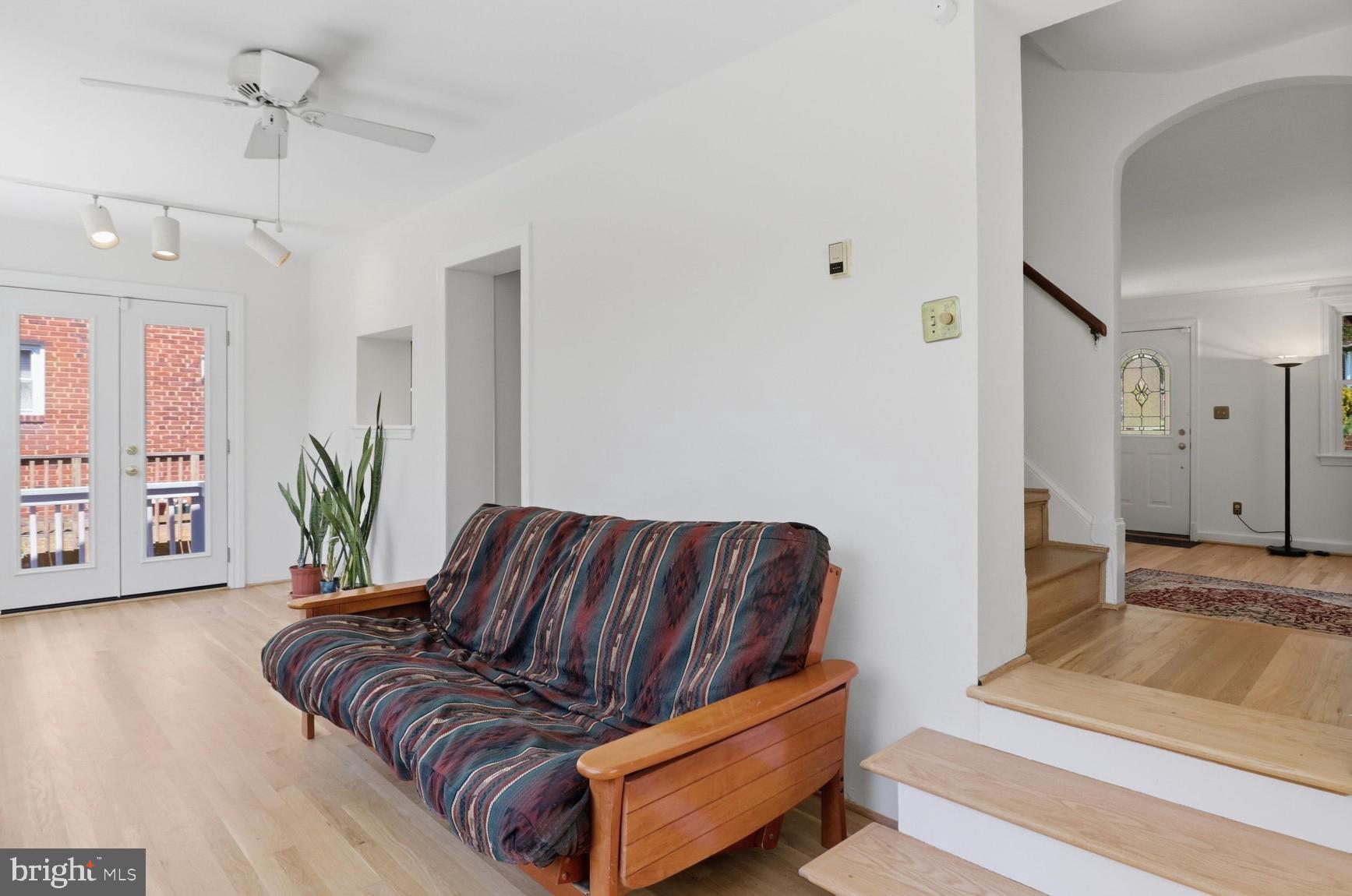 WHEATON HILLS - Residential