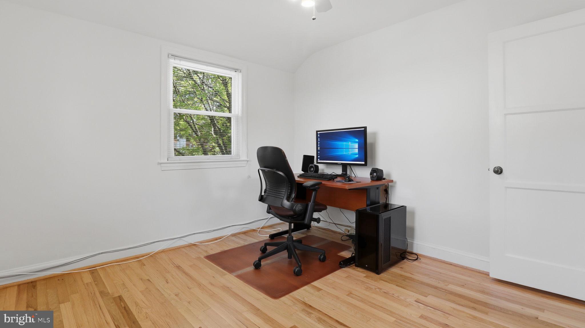 WHEATON HILLS - Residential