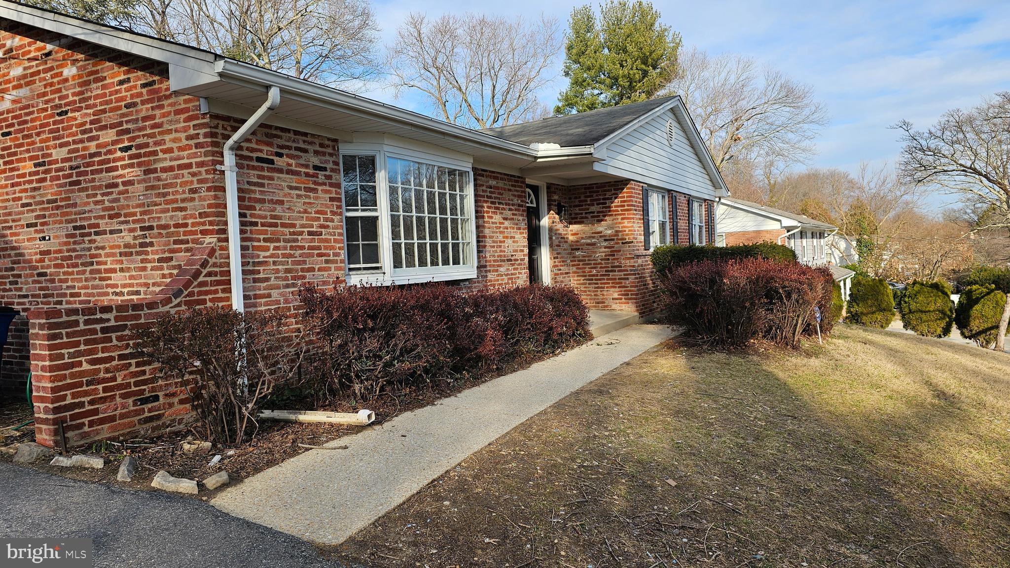 SPRINGBROOK KNOLLS - Residential