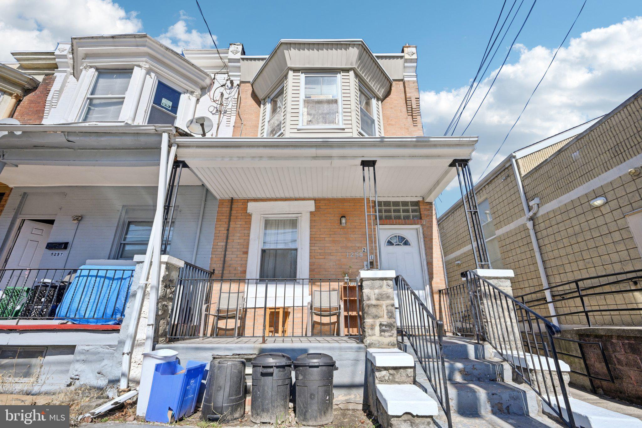 UNIVERSITY CITY - Residential Lease