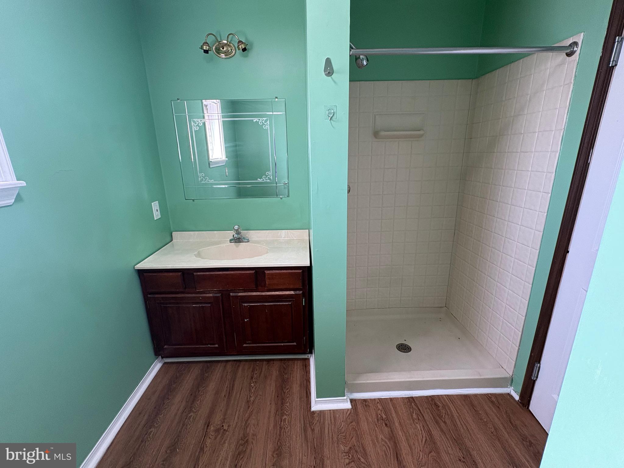 LANDSDOWNE - Residential Lease