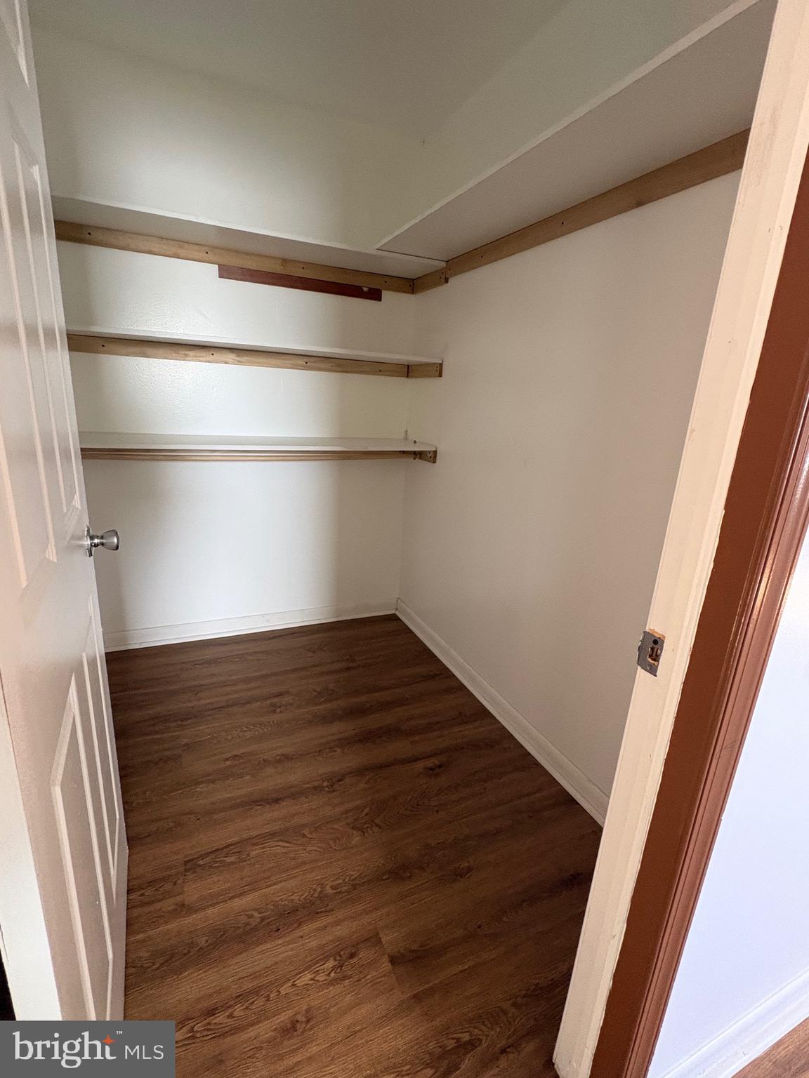 LANDSDOWNE - Residential Lease