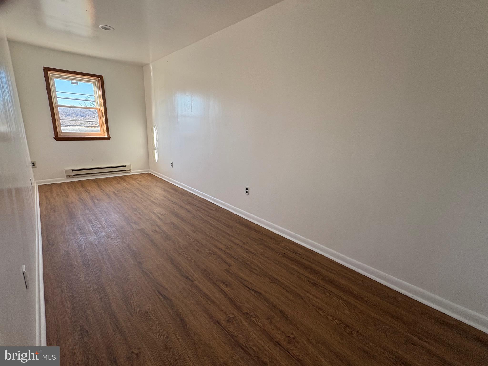 LANDSDOWNE - Residential Lease